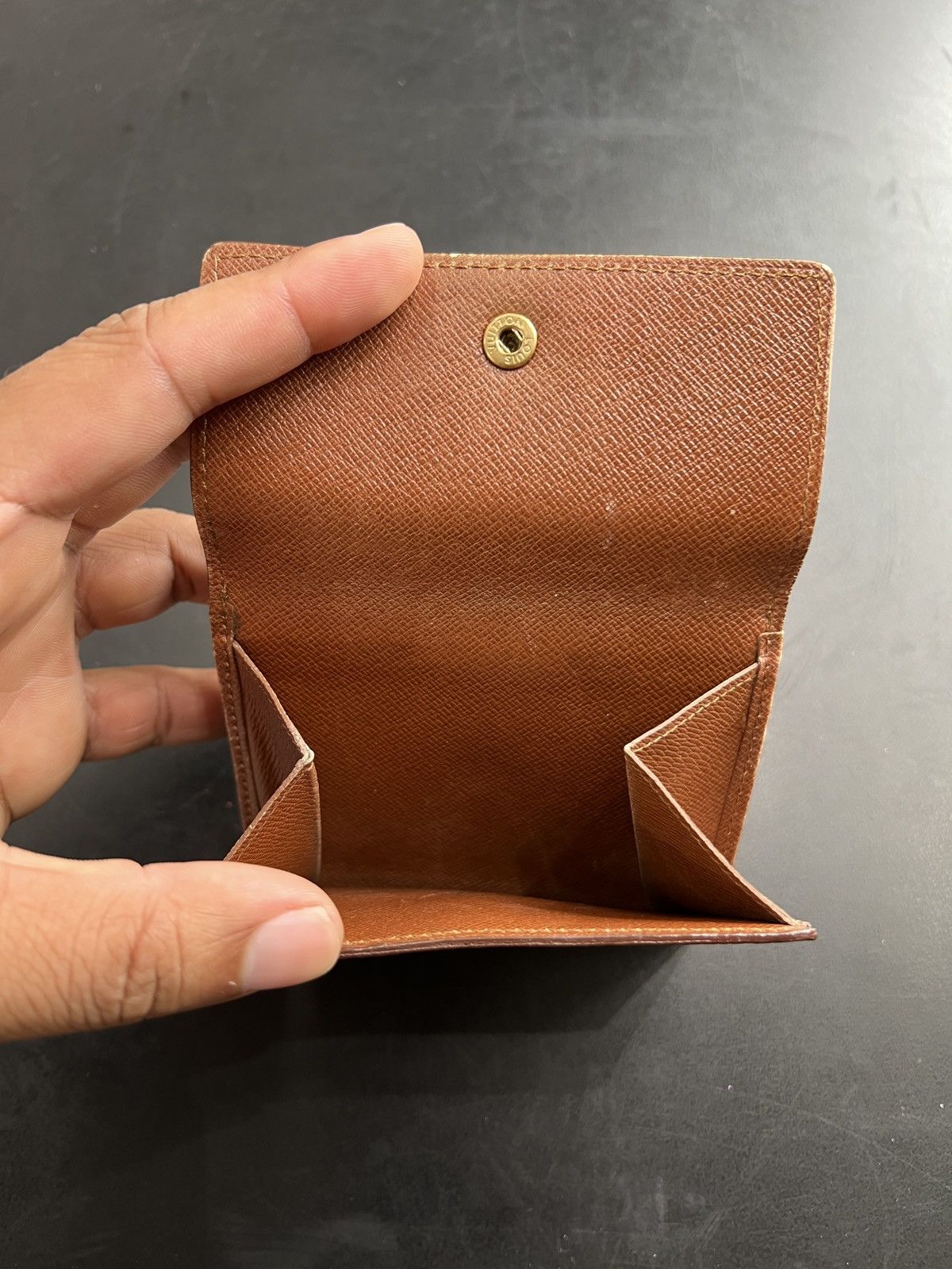 Louis Vuitton × Vintage Louis Vuitton Leather Monogram Button Wallet Size ONE SIZE - 6 Thumbnail