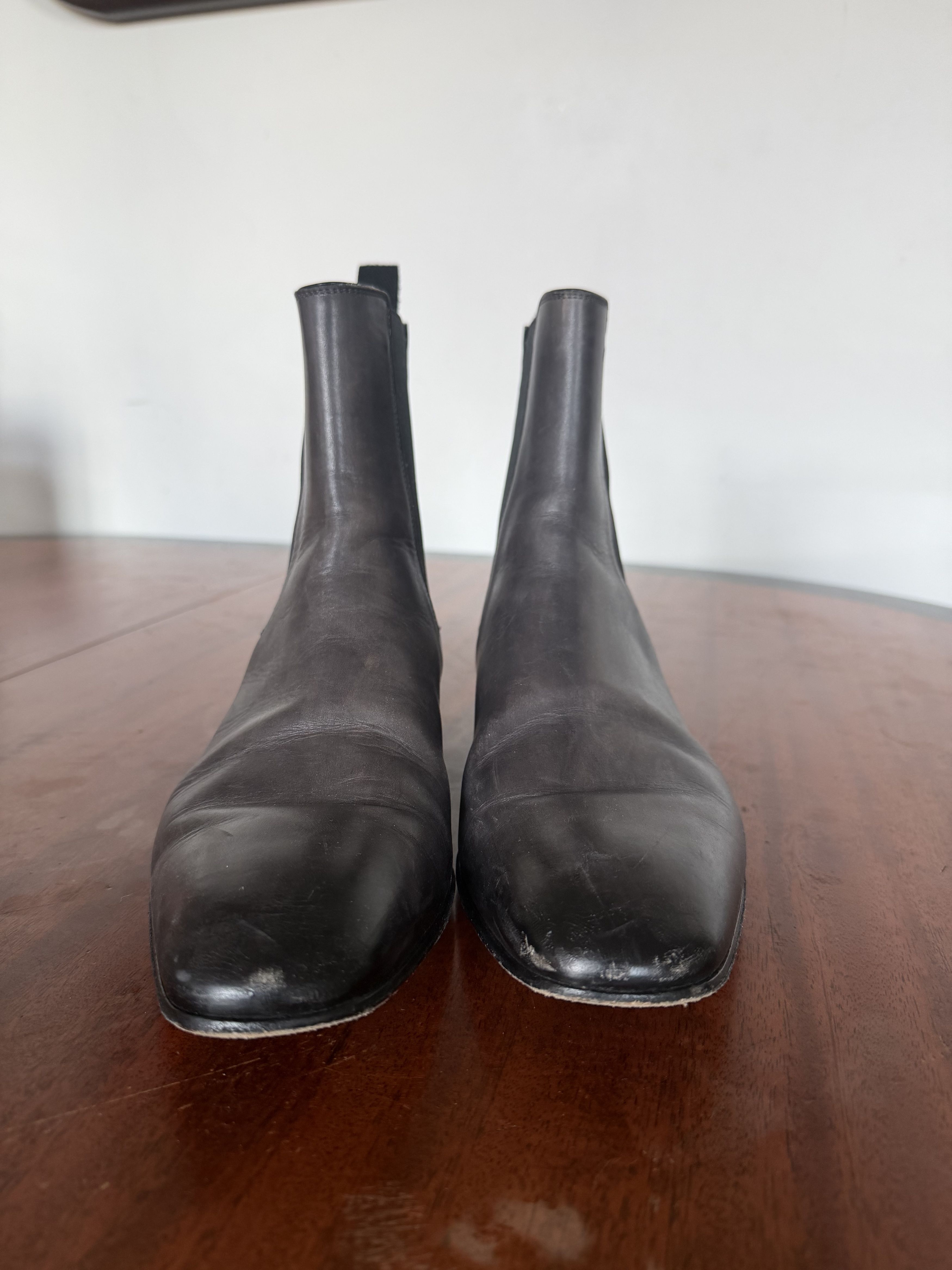Christian Louboutin Christain Louboutin Distressed Chelsea Boots Size 42/ US 9 Size US 9 / EU 42 - 4 Thumbnail