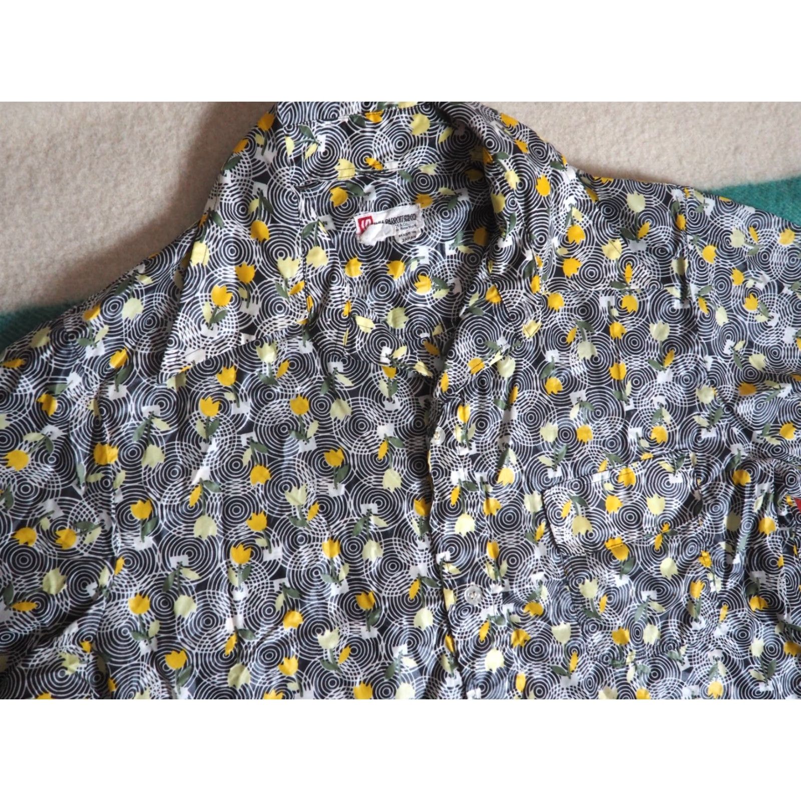 Vintage VTG 70s Saska Parrott Japan Nylon Floral Black Yellow Pocket Hippy Shirt L Size US L / EU 52-54 / 3 - 3 Thumbnail