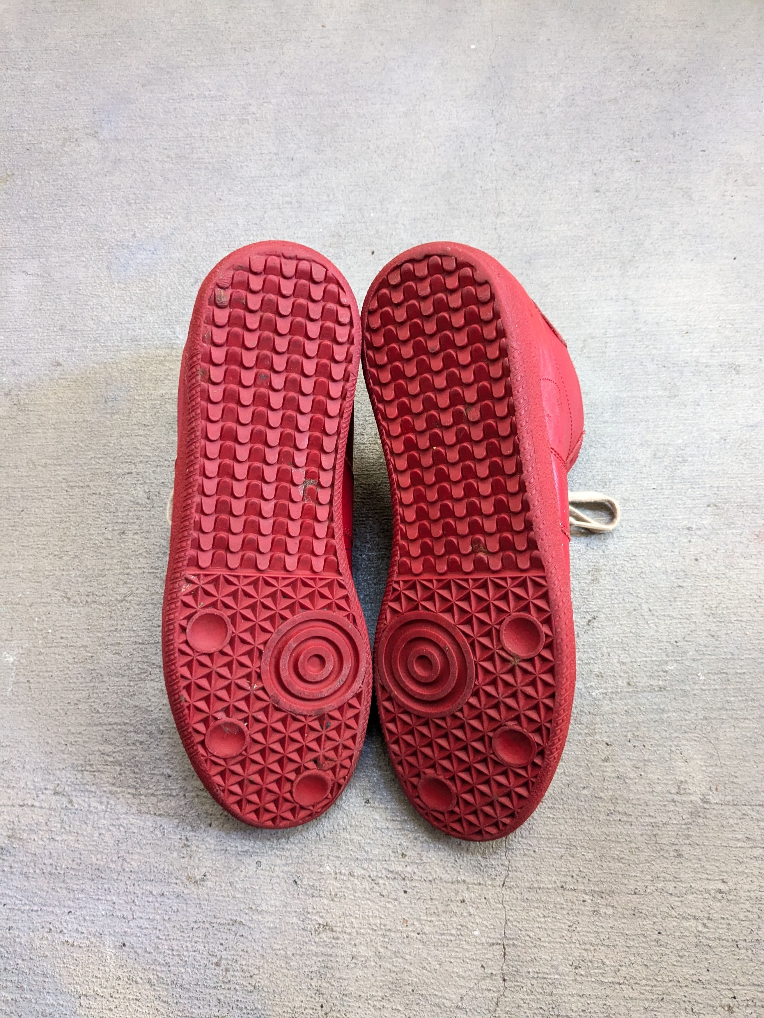 Maison Margiela Maison Margiela GAT Replica Red Paint Splatter 9 42 Leather Size US 9 / EU 42 - 18 Thumbnail
