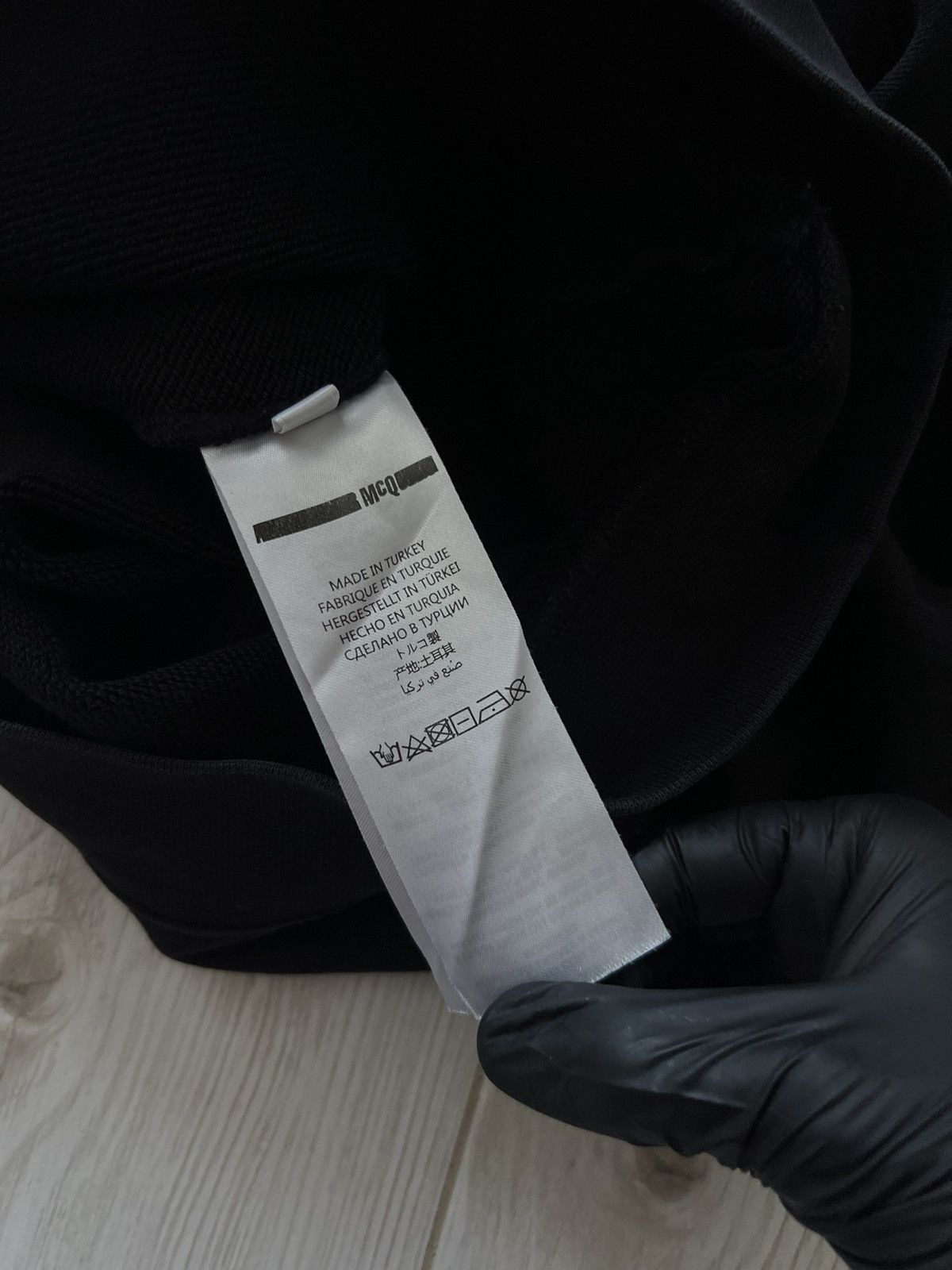 Alexander McQueen MCQ Alexander McQueen Hoodie Logo Reverse Vintage Size US S / EU 44-46 / 1 - 11 Thumbnail
