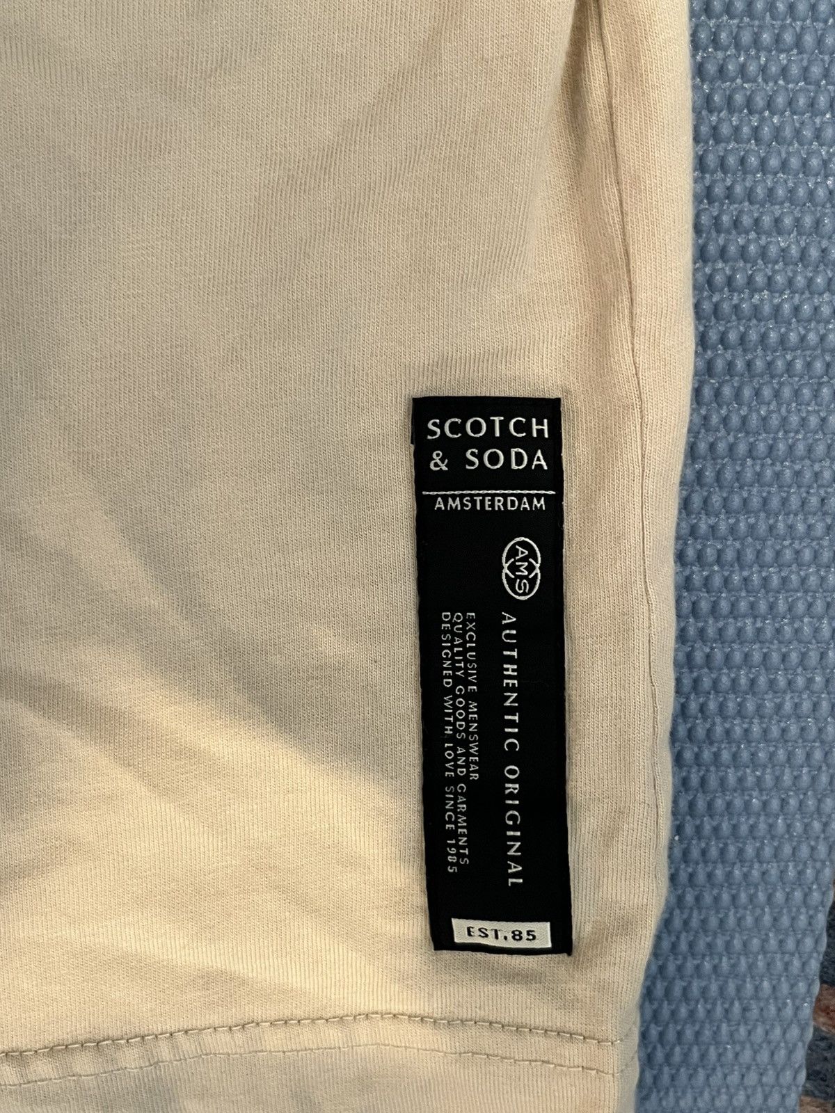 Scotch & Soda Scotch & Soda cream graphic logo tee Size US M / EU 48-50 / 2 - 5 Thumbnail