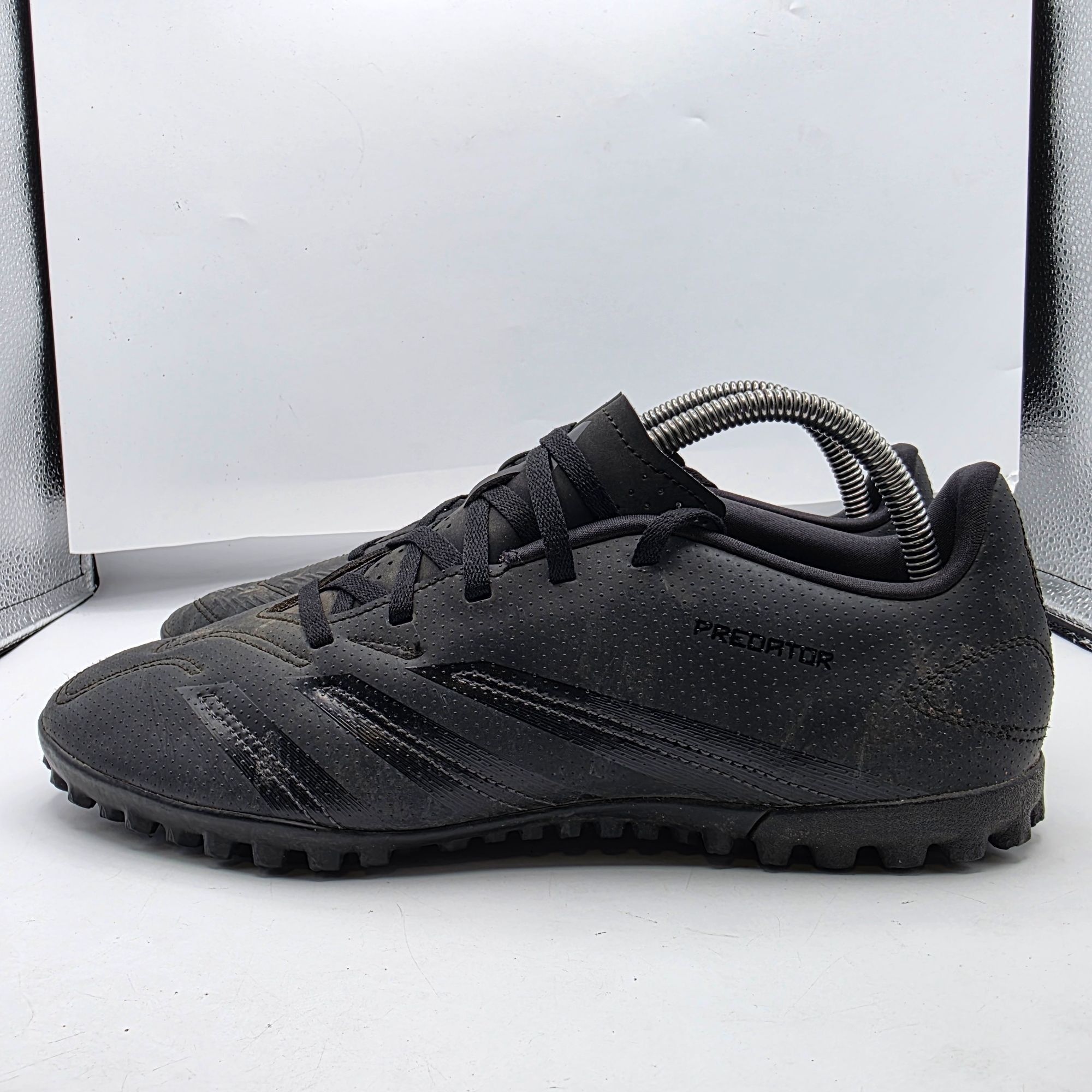 Adidas Adidas Predator Club TF Mens Size 10 Carbon Black Indoor Soc Size US 10 / EU 43 - 13 Thumbnail