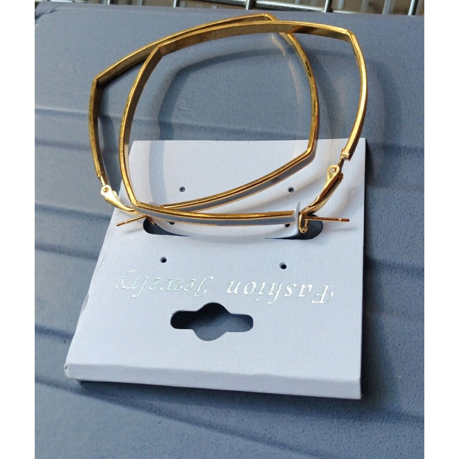 Other Hoop Earrings Gold Tone Fashion Jewelry Eggshell White Light Size ONE SIZE - 14 Thumbnail