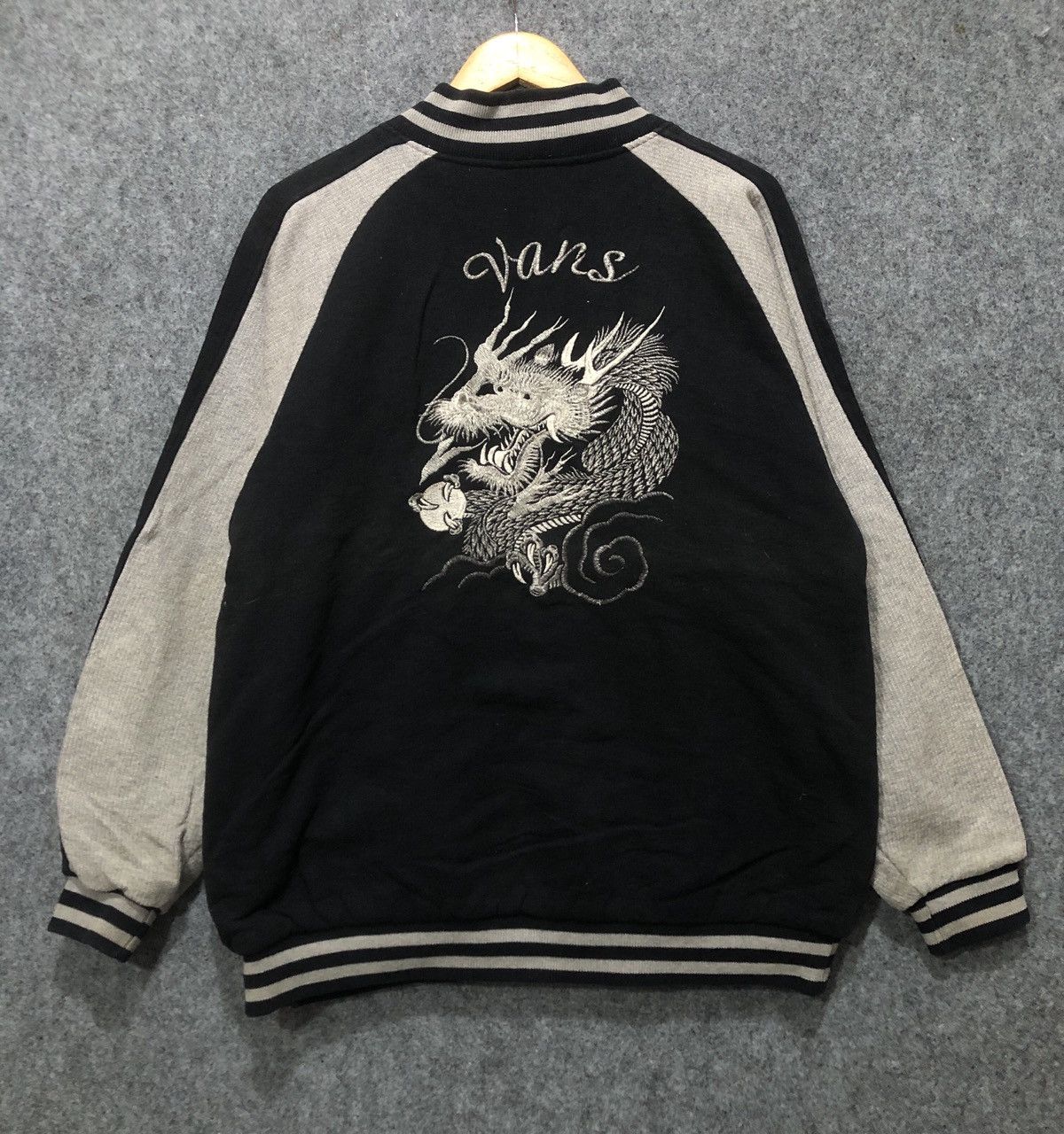 Vans Vintage Vans Embroidered Dragon Sweater Jacket Size US M / EU 48-50 / 2 - 1 Thumbnail
