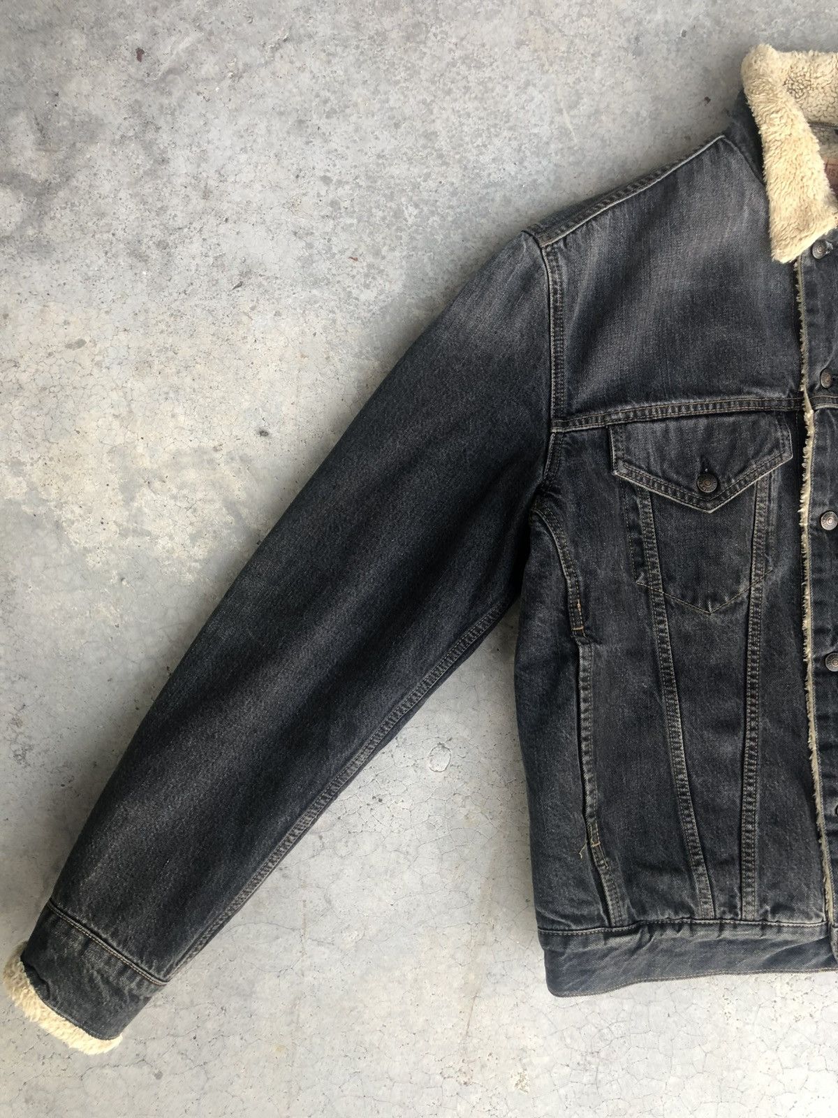 Levi's Y2k Levis Sherpa Lined Denim Jacket Distressed Size US L / EU 52-54 / 3 - 5 Thumbnail