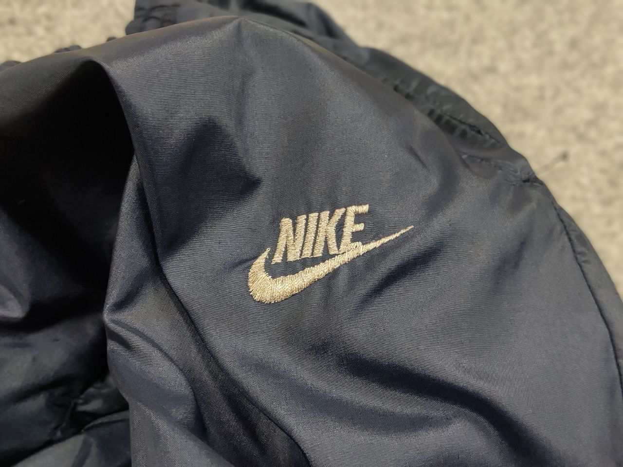 Nike Vintage 90s Nike Navy Nylon Track Pants Y2K Rare Retro Hype Size US 36 / EU 52 - 13 Thumbnail