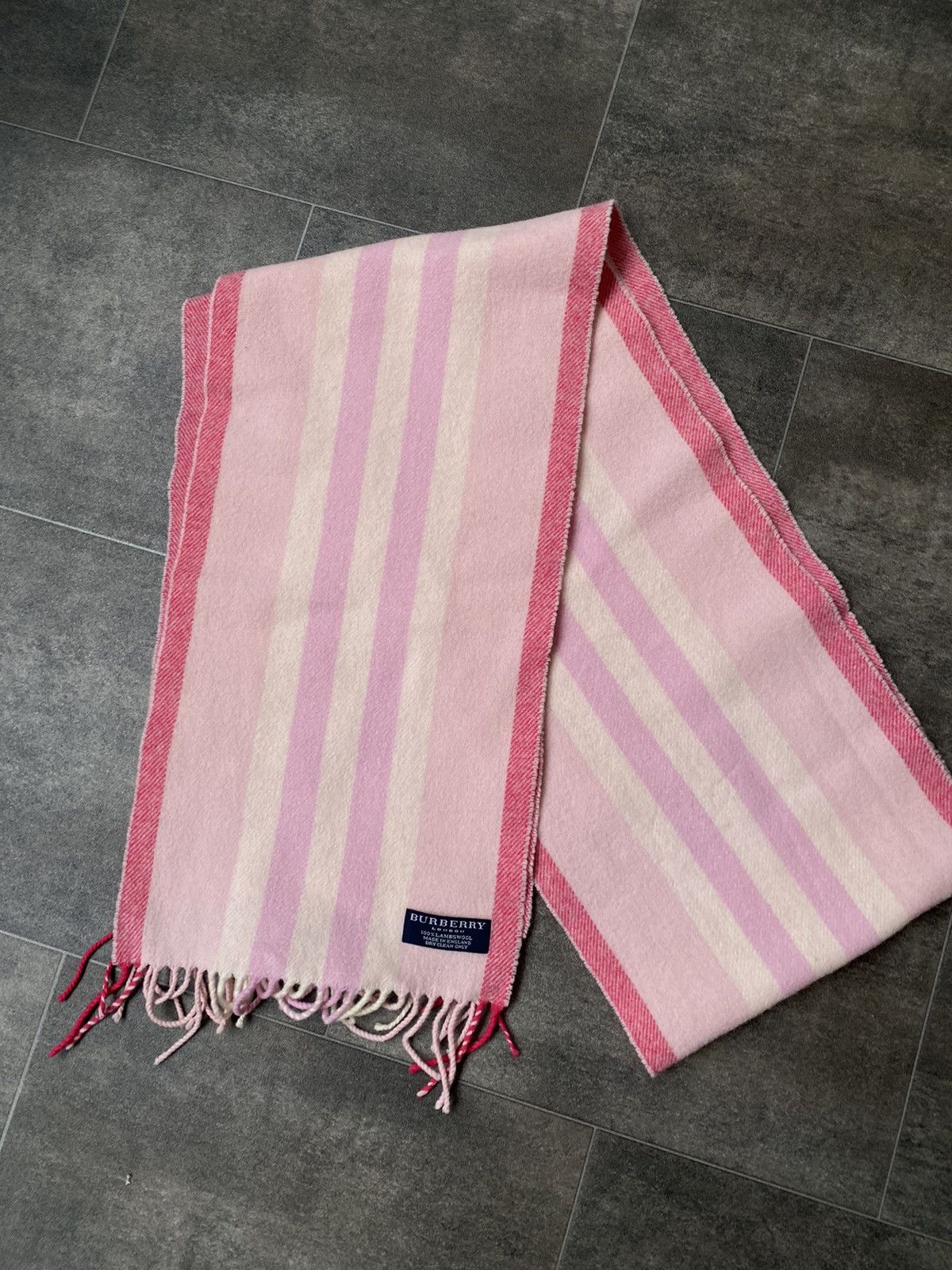 Burberry Scarf Cashmere Muffler Neckwear