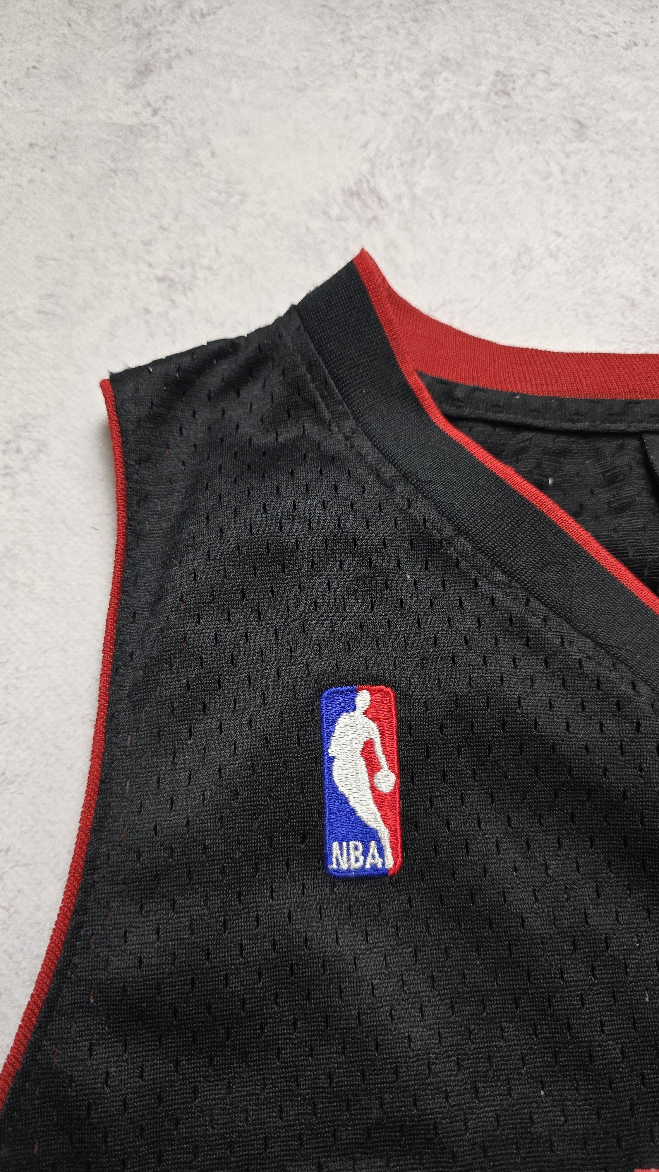 Adidas Miami Heat Dwyane Wade #3 Basketball Jersey Size US M / EU 48-50 / 2 - 11 Thumbnail