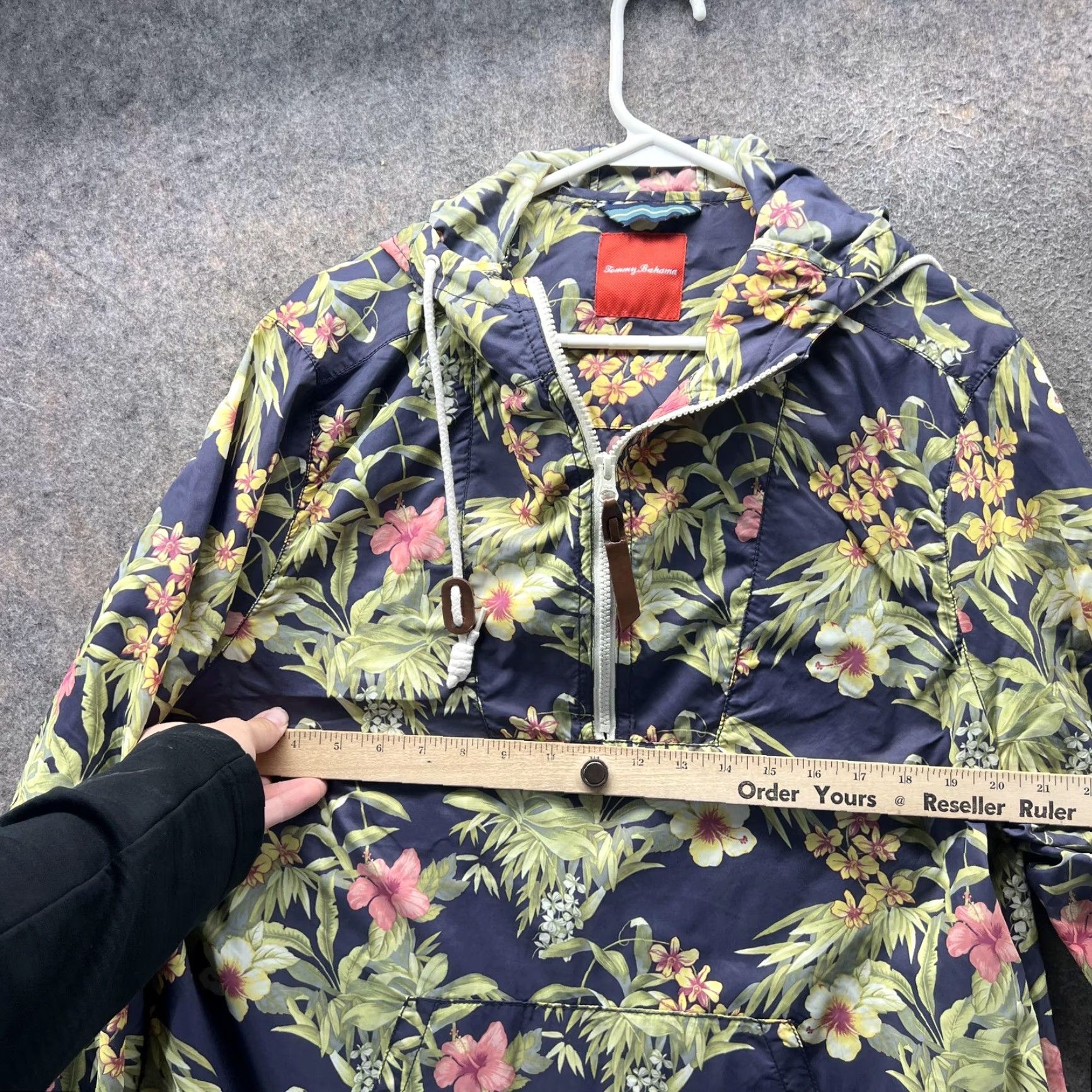 Tommy Bahama Tommy Bahama Jacket Mens Medium Navy Tropical Floral Hooded 1/4 Zip Anorak Nylon Beach Hawaiian Tropical Pockets Mens Size US M / EU 48-50 / 2 - 6 Thumbnail