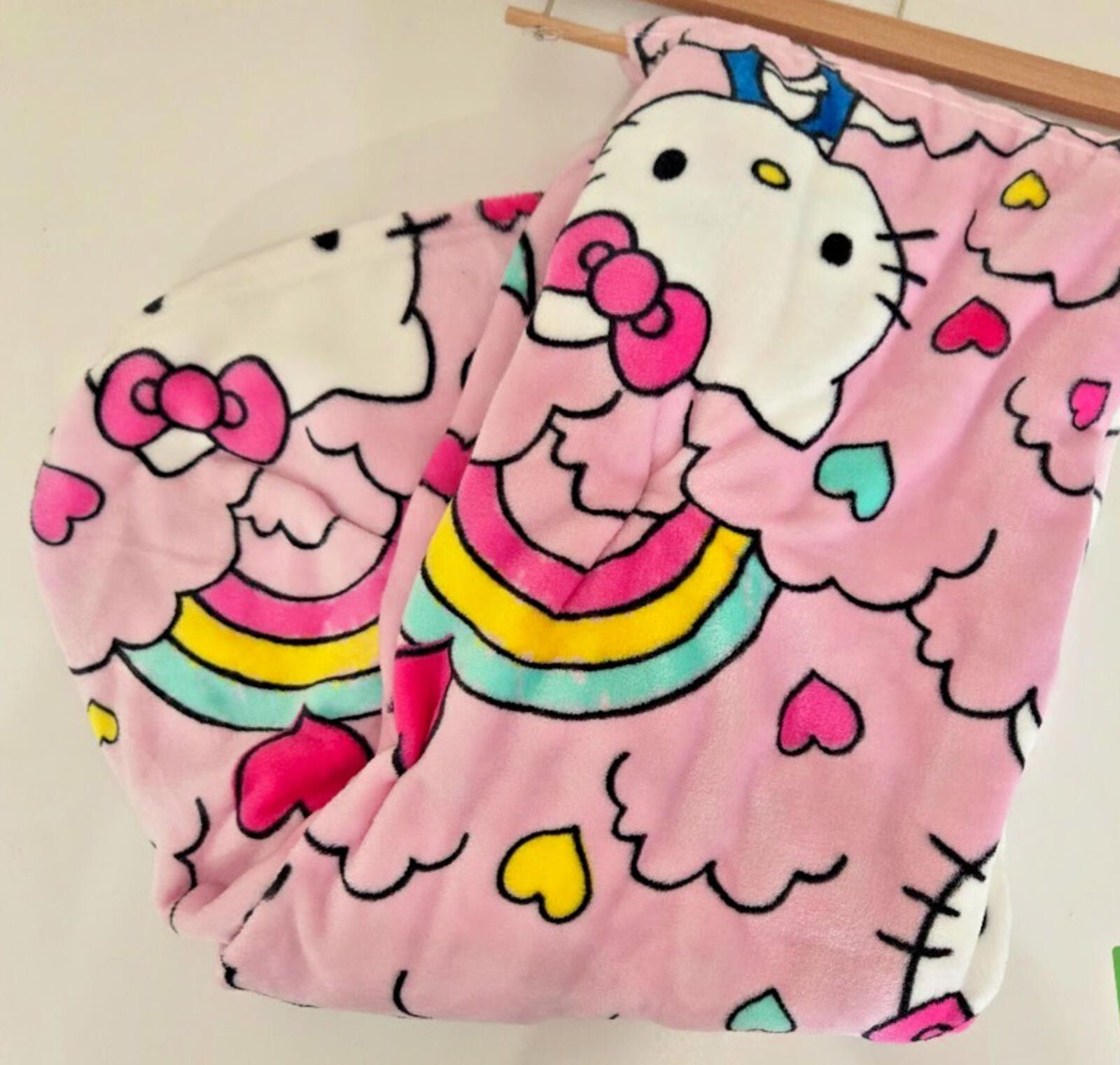 Other Hello Kitty Blanket NEW Oversized Printed Throw 50"x70" NWT Size ONE SIZE - 5 Thumbnail