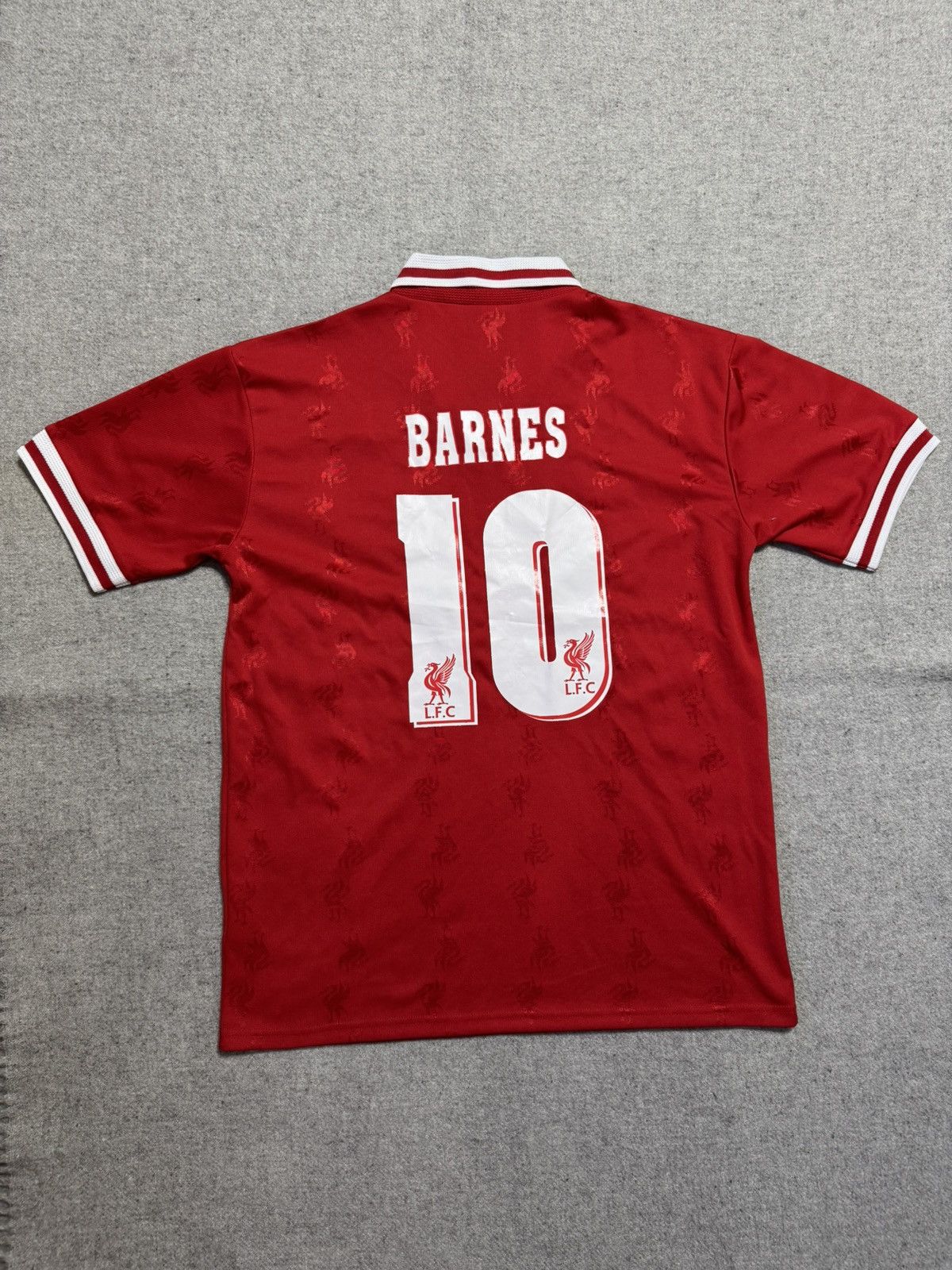 Reebok Reebok Liverpool FC #10 Barnes 1996/98 97 XL new home jersey Size US XL / EU 56 / 4 - 2 Thumbnail