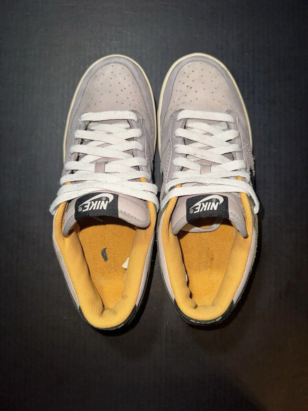 Nike Nike Men's Dunk Low Pearl Grey Army Olive 304714-903 Sz 10 Size US 10 / EU 43 - 9 Thumbnail