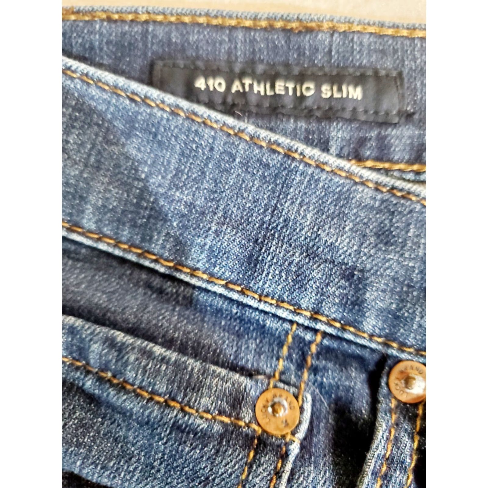 Lucky Brand Lucky Brand Jeans Mens 38x32 Athletic Slim 410 Dark Wash Cotton Blend Stretch Denim Blue 5-Pocket Mens Regular Leather Belt Loops Belt Loops N/A Size US 38 / EU 54 - 3 Thumbnail