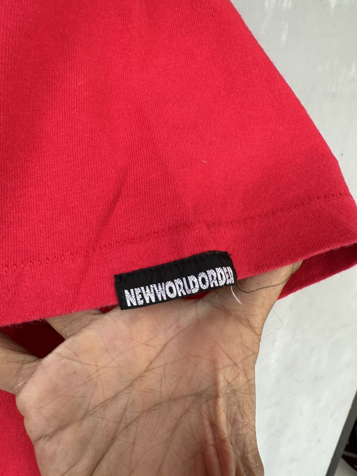 Vintage RARE Vintage 90s New World Order London Nite Tee Size US L / EU 52-54 / 3 - 3 Thumbnail