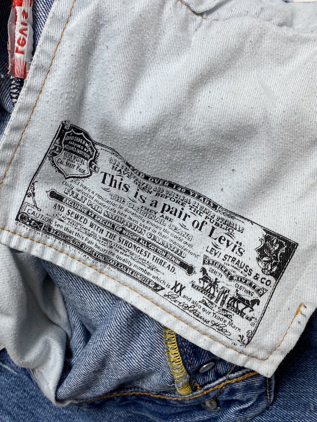 Jean Vintage LEVI'S Denim Blue Colour Baggy Jeans Size US 36 / EU 52 - 9 Thumbnail