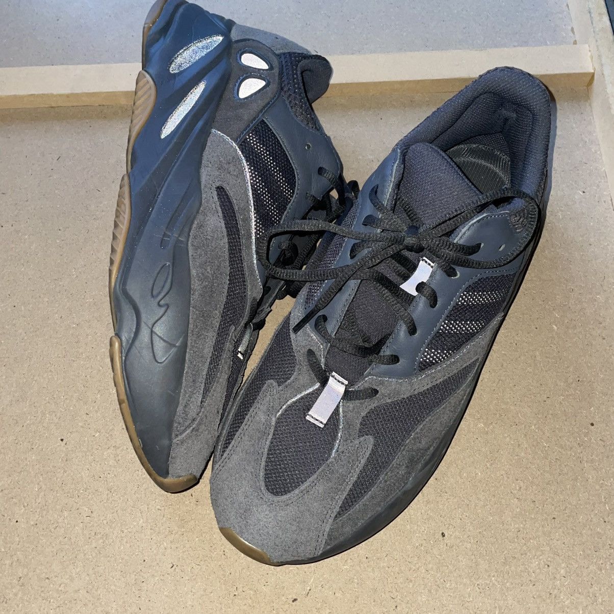 Adidas × Yeezy Yeezy 700 Utility Black Size US 12.5 / EU 45-46 - 3 Thumbnail
