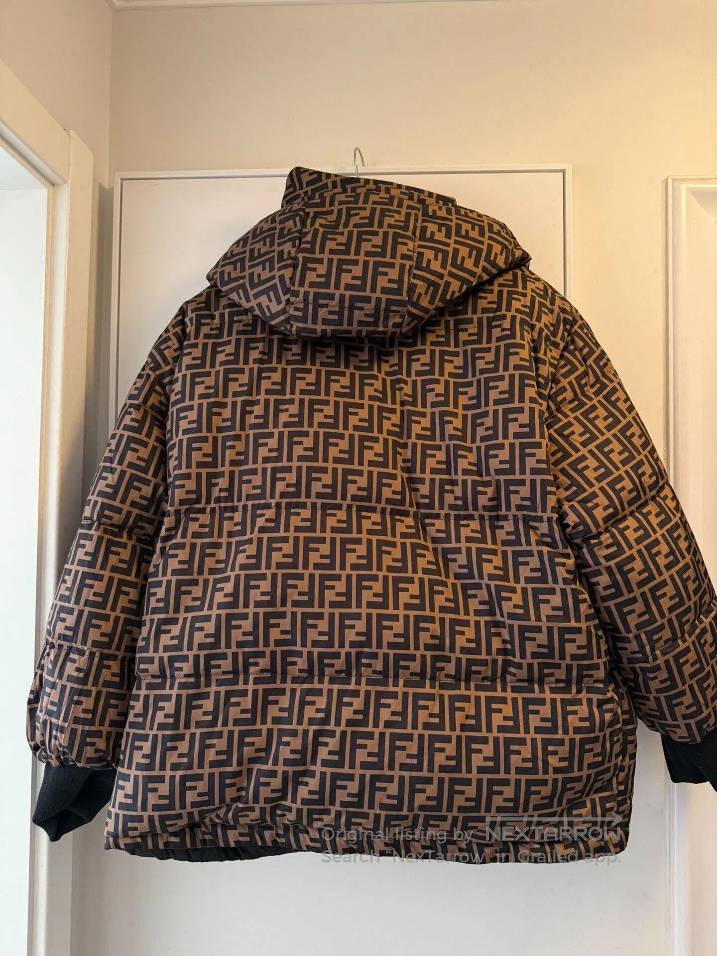 Fendi reversible fendi puffer jacket size l. Size US L / EU 52-54 / 3 - 3 Thumbnail