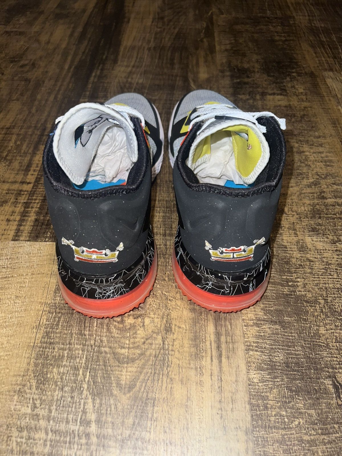 Nike LeBron XVIII Low Tweety X Sylvester Size US 10.5 / EU 43-44 - 4 Thumbnail