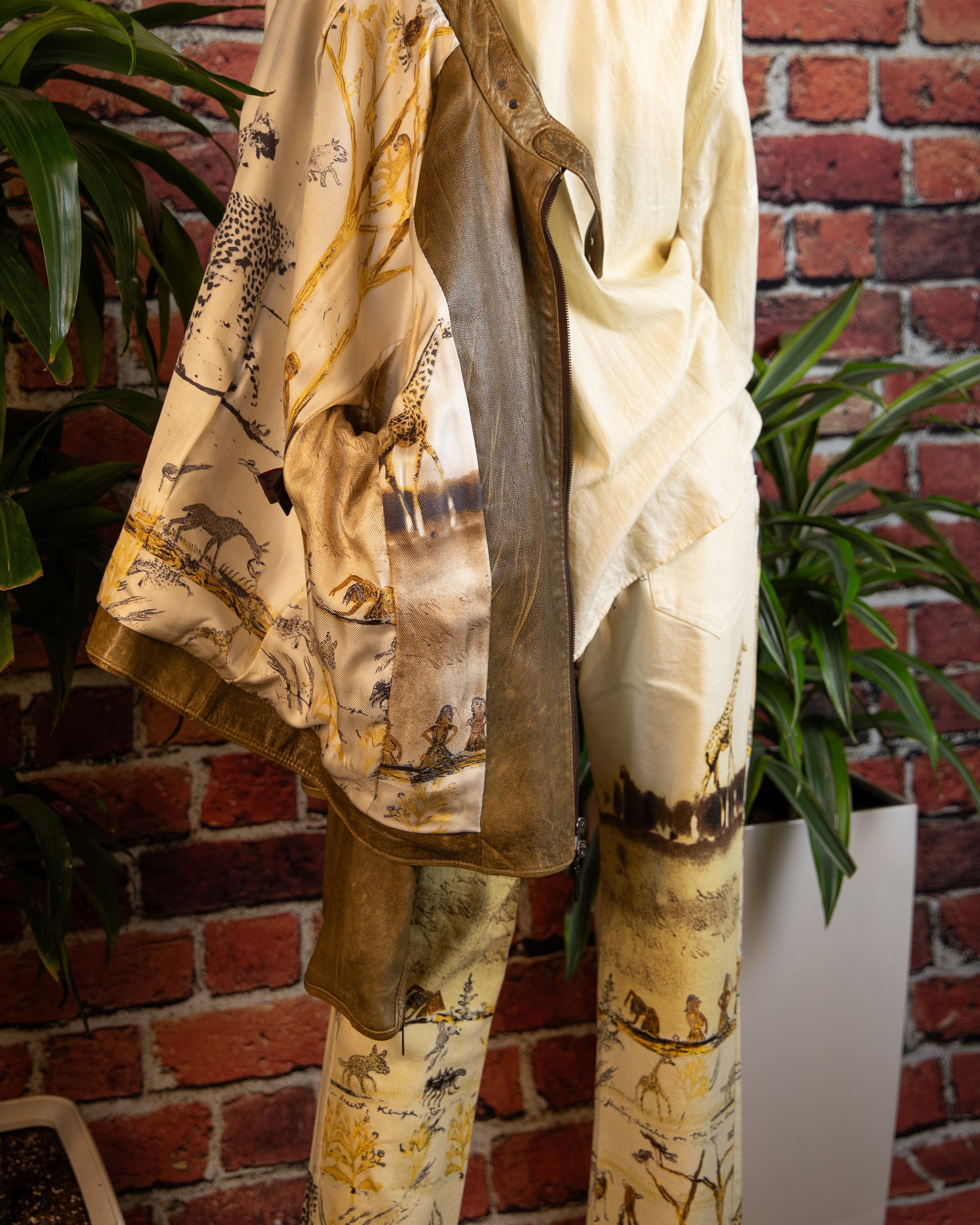 Roberto Cavalli Roberto Cavalli Safari Collection Print Pants Italy (S/32) Size US 32 / EU 48 - 10 Thumbnail