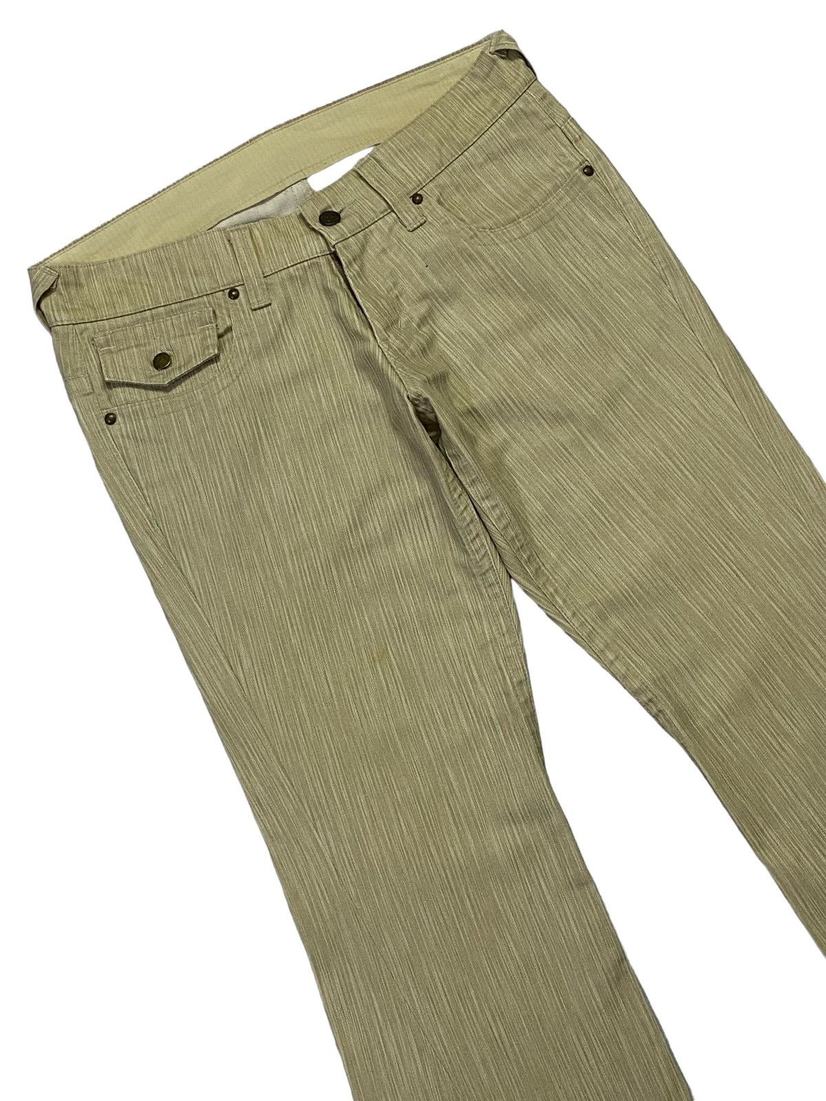 Tornado Mart 💃Tornado Mart Flare Embossed Stripes Spiral Cut Jeans Size US 32 / EU 48 - 16 Thumbnail