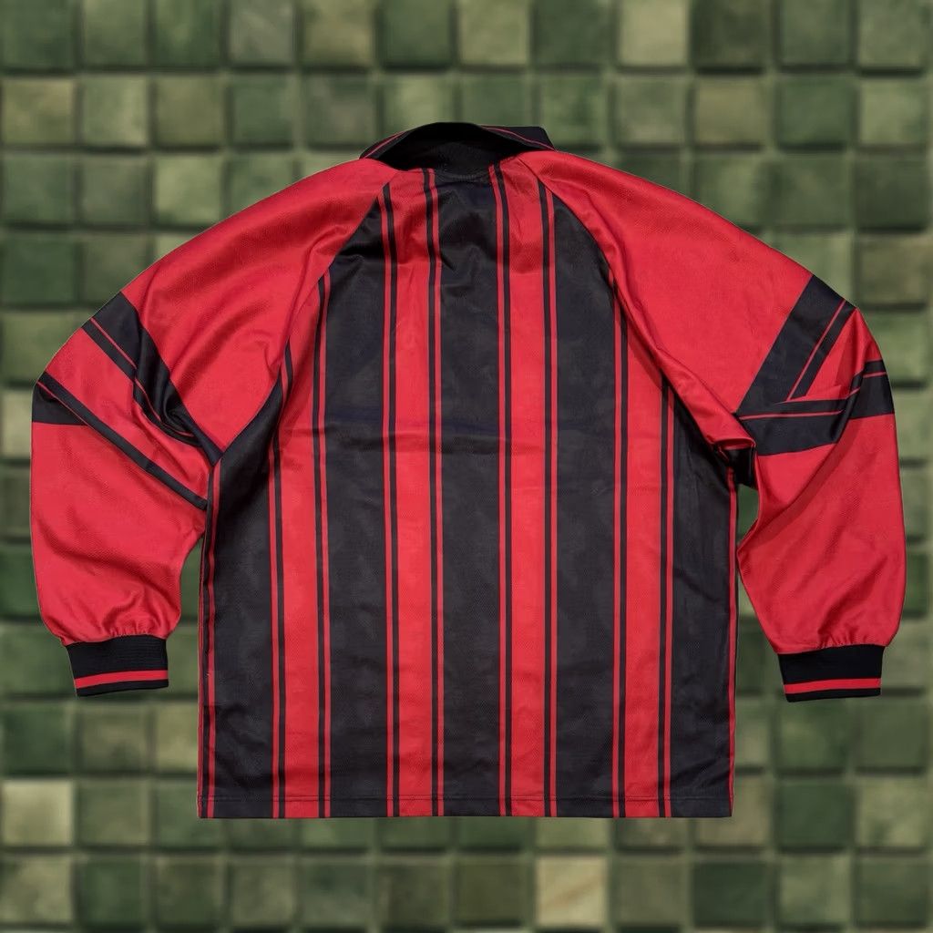 Nike VINTAGE NIKE TEMPLATE LONG SLEEVE SHIRT JERSEY XL Red/Black Mens Size US XL / EU 56 / 4 - 1 Thumbnail