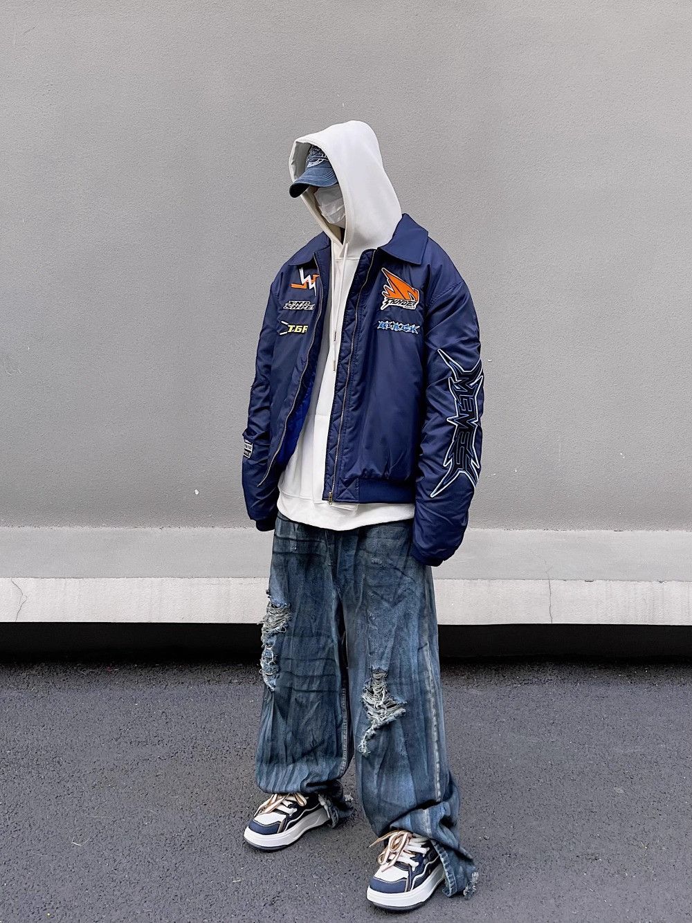 Jean × Vintage Perforated Silhouette Streetwear Baggy Jeans Size US 37 - 5 Thumbnail