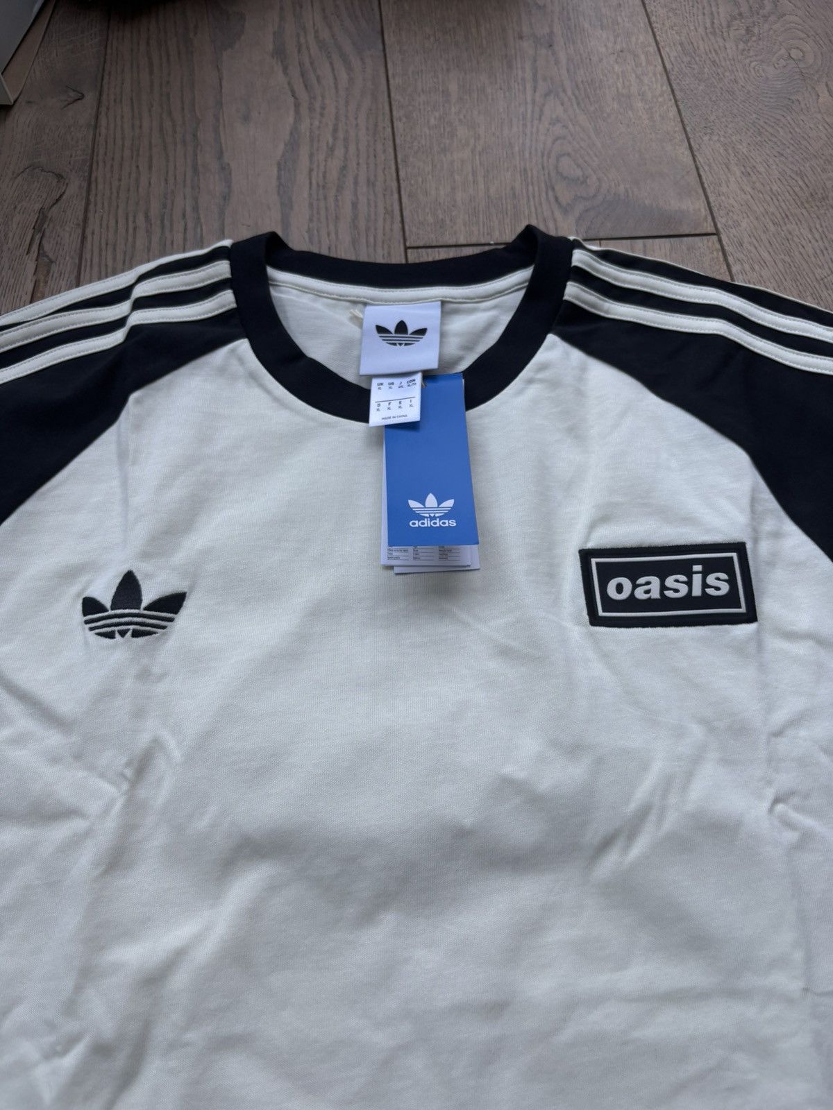 Adidas Adidas Oasis Tour Long Sleeve Tee T shirt White XL Brand new Size US XL / EU 56 / 4 - 2 Thumbnail