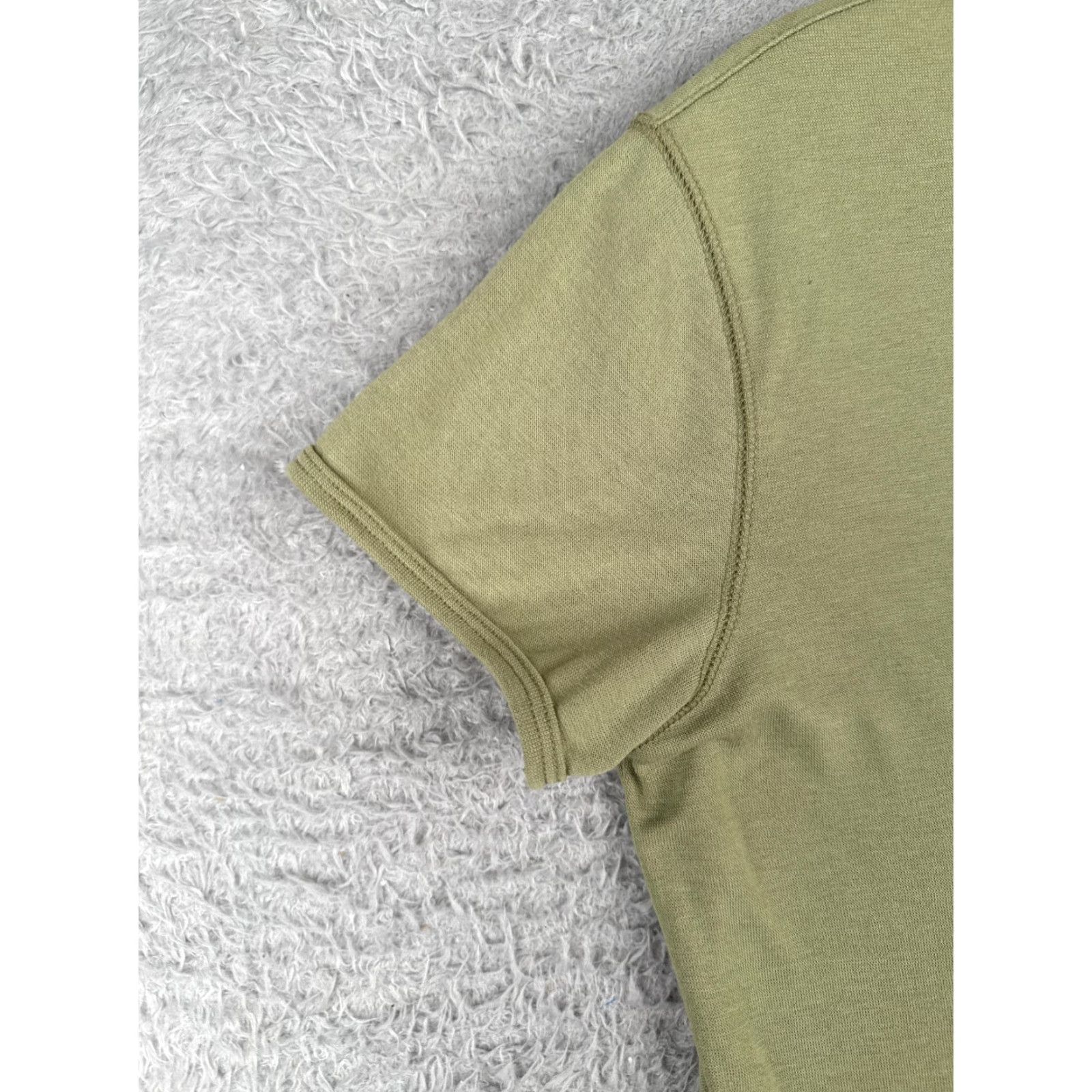The North Face The North Face Shirt Women Medium Green V-Neck Short Sleeve Slim Fit Polyester Size M / US 6-8 / IT 42-44 - 3 Thumbnail