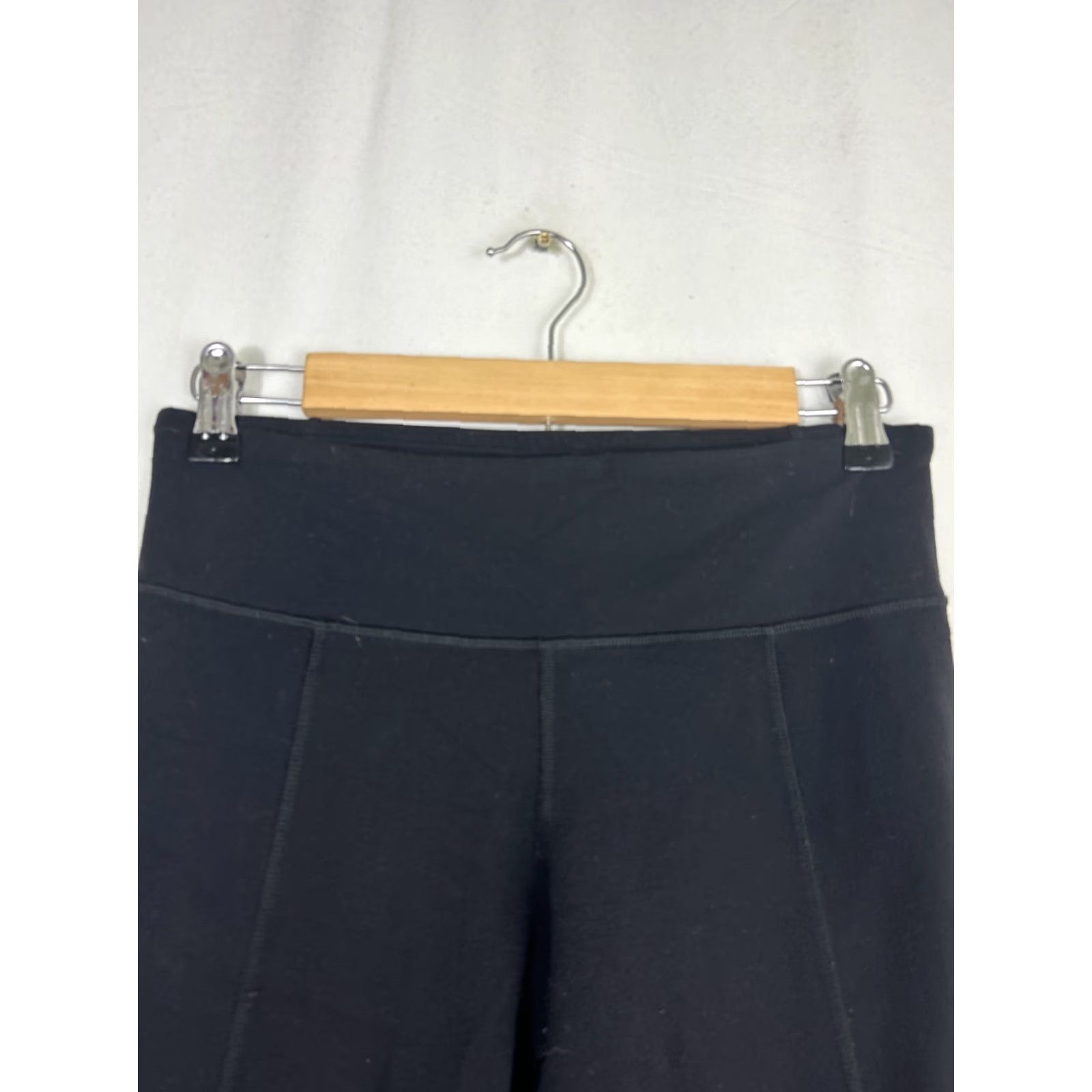 Lululemon Lululemon Women's Size 8 Black Soft Below Knee Scrunch Leggings Capri Activewear Size 30" / US 8 / IT 44 - 5 Thumbnail