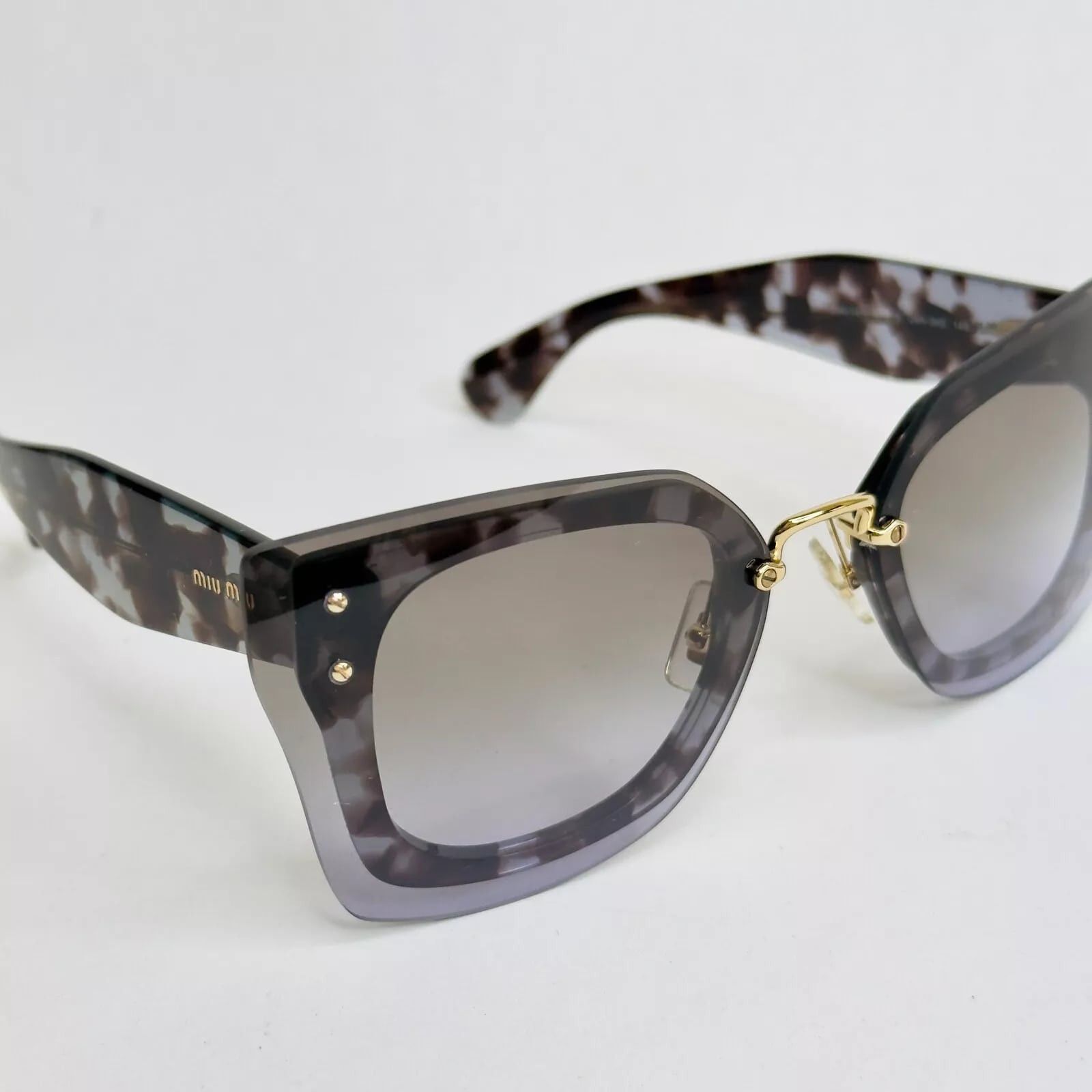 Miu Miu MIU MIU REVEAL 04R Shield Square Runway Sunglasses MU04RS Size ONE SIZE - 6 Thumbnail