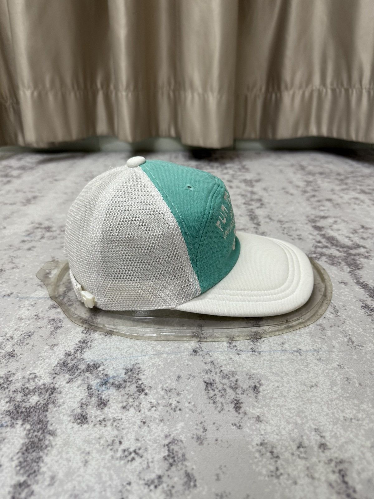 Asics Vintage 90s Asics Fun To Sport Universal Languege TruckerCap Size ONE SIZE - 3 Thumbnail