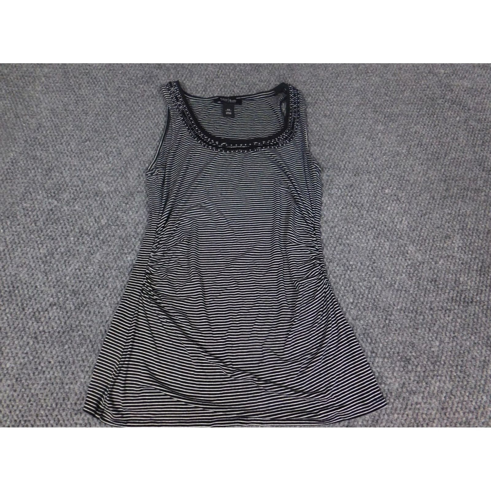 White House Black Market White House Black Market Tank Womens XS Black Crew Neck Pullover Stretch Casual Tank Top Black Solid Size XS / US 0-2 / IT 36-38 - 2 Thumbnail