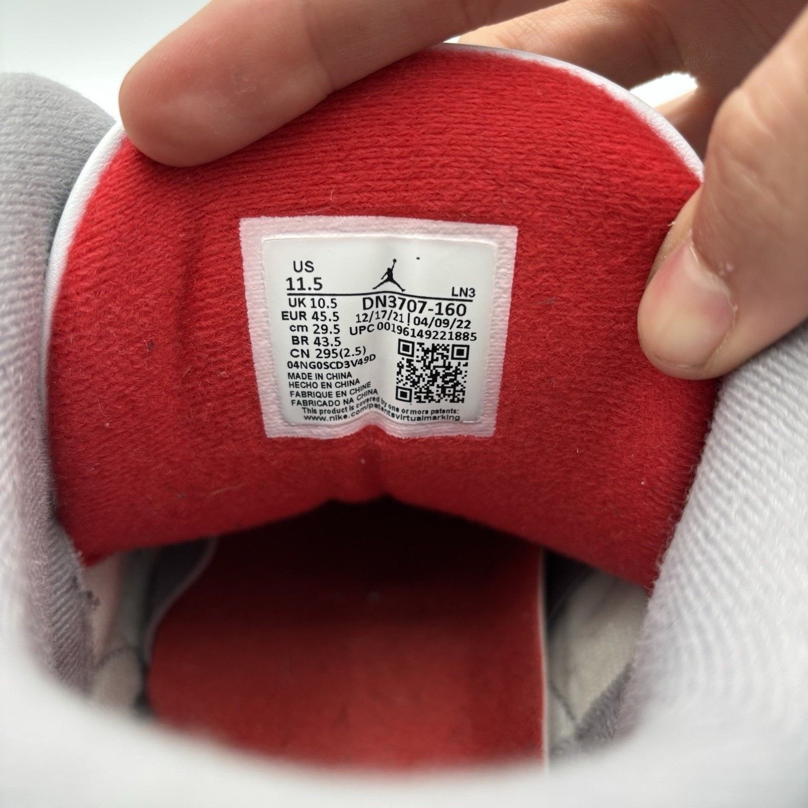 Jordan Brand Air Jordan 3 Retro Mid ' Fire Red ' | GREAT CONDITION! Size US 11.5 / EU 44-45 - 20 Thumbnail