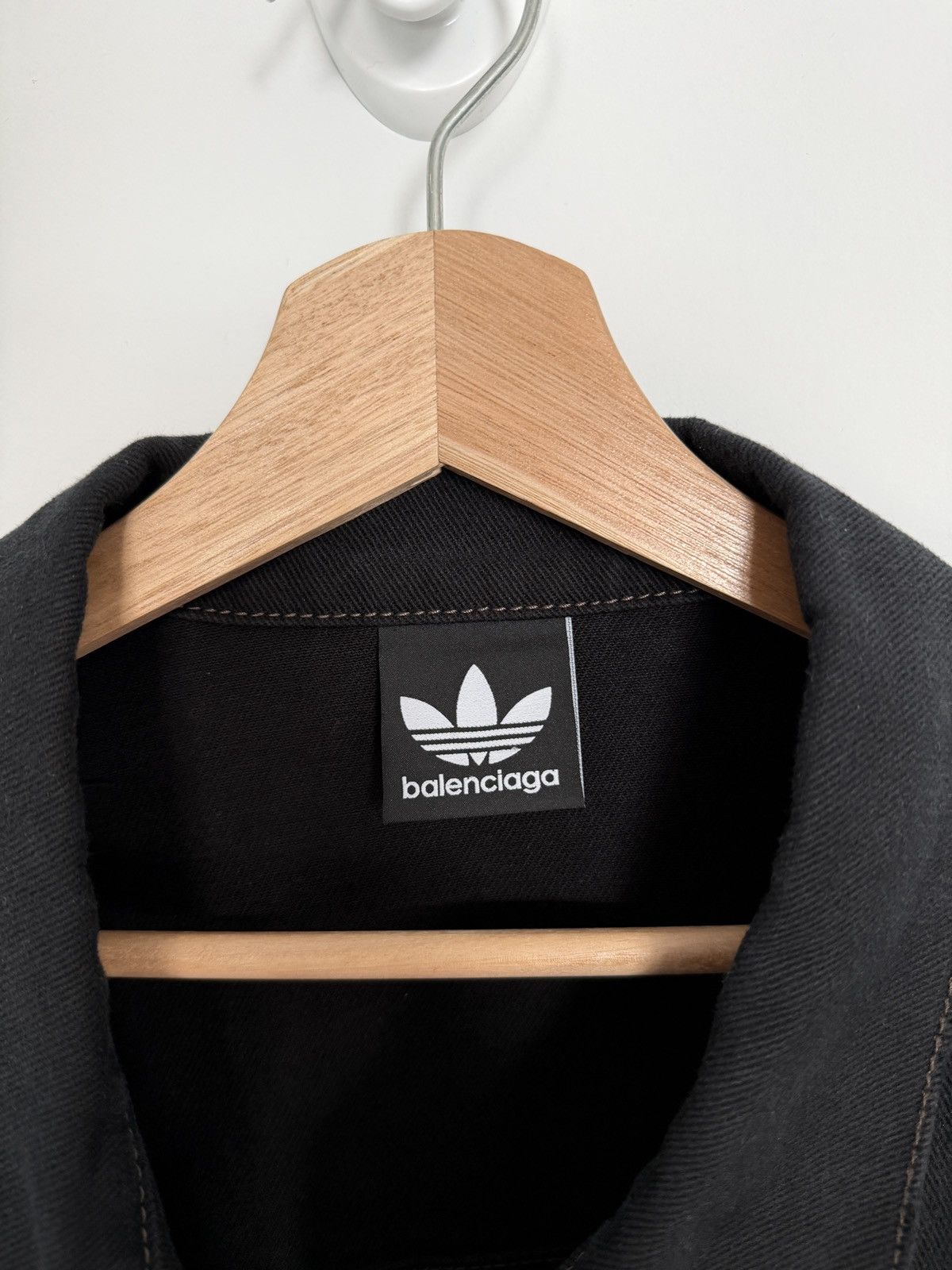 Adidas × Balenciaga Balenciaga x Adidas Black Denim Jacket Size 2 NWT Size US L / EU 52-54 / 3 - 3 Thumbnail