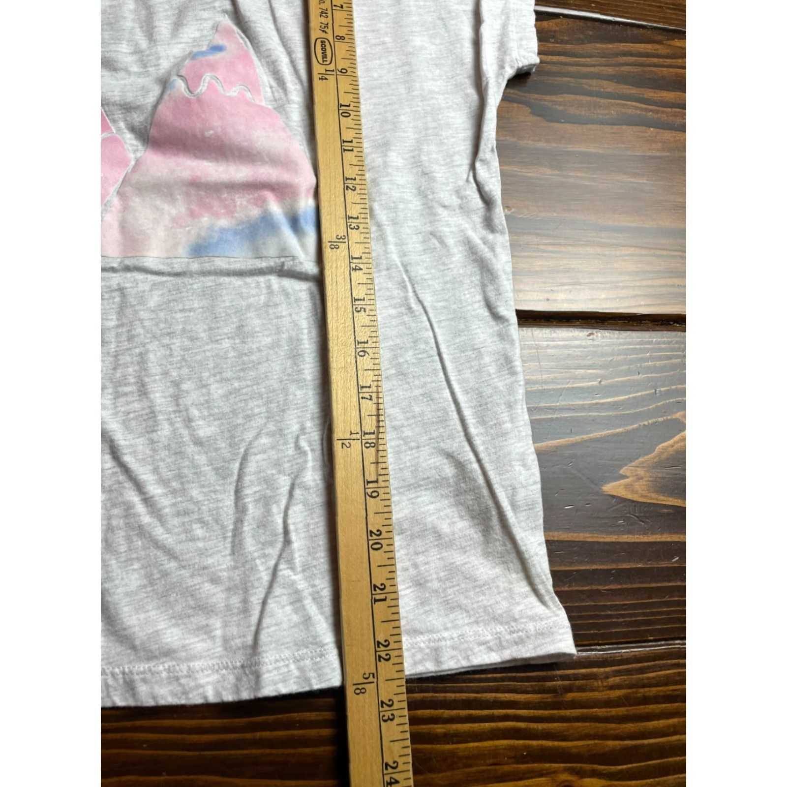 Vintage **ZYIA Active Gray Women's Size Small Mountain Print T-Shirt** User: ZYIA Active Gray Women's Size Small Mountain Print T-Shirt Size S / US 4 / IT 40 - 5 Thumbnail