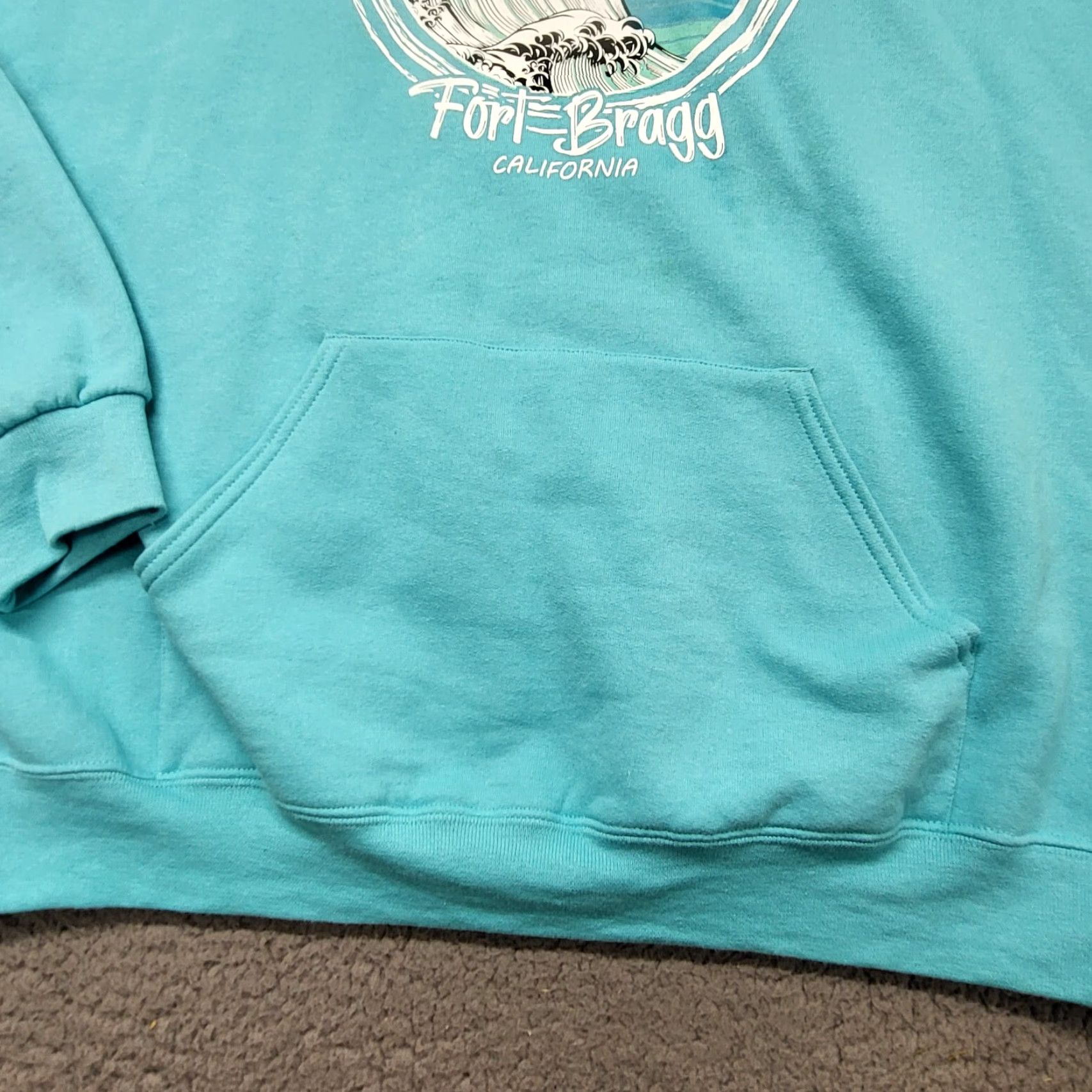 Vintage Fort Bragg California Happiness Comes In Waves Crewneck Hoodie Unisex 2XLT/2TG Shirt Hoodies? Size XXL / US 16-18 / IT 52-54 - 6 Thumbnail