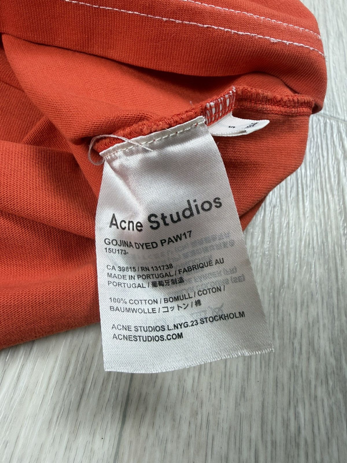 Acne Studios Acne Studios Gojina Dyed Neck Logo T-shirts Size S Size US S / EU 44-46 / 1 - 9 Thumbnail
