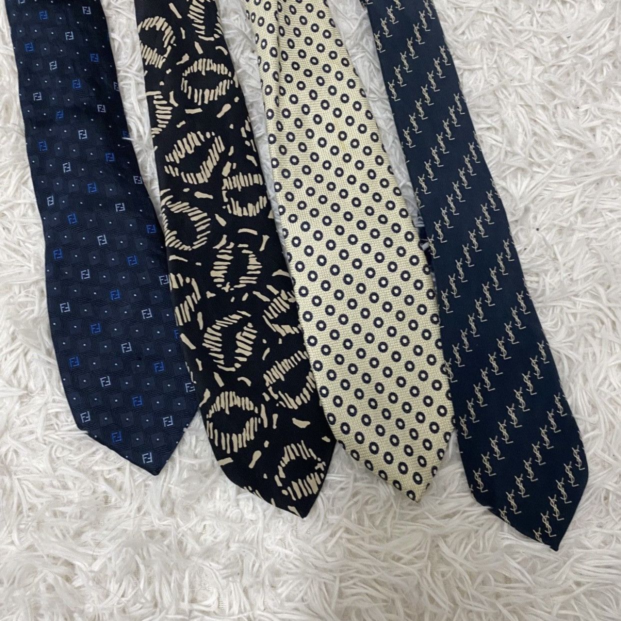 Chanel Vintage Chanel Interlocking CC Medallion Silk Tie Size ONE SIZE - 9 Thumbnail