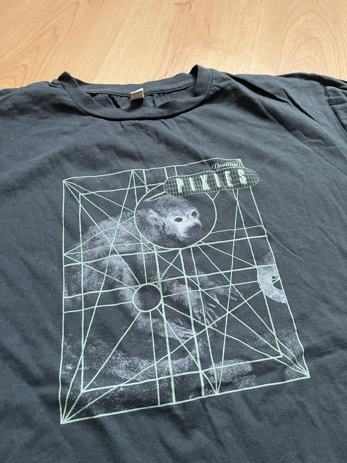 Band Tees The Pixies 2022 tour tee Size US L / EU 52-54 / 3 - 2 Thumbnail