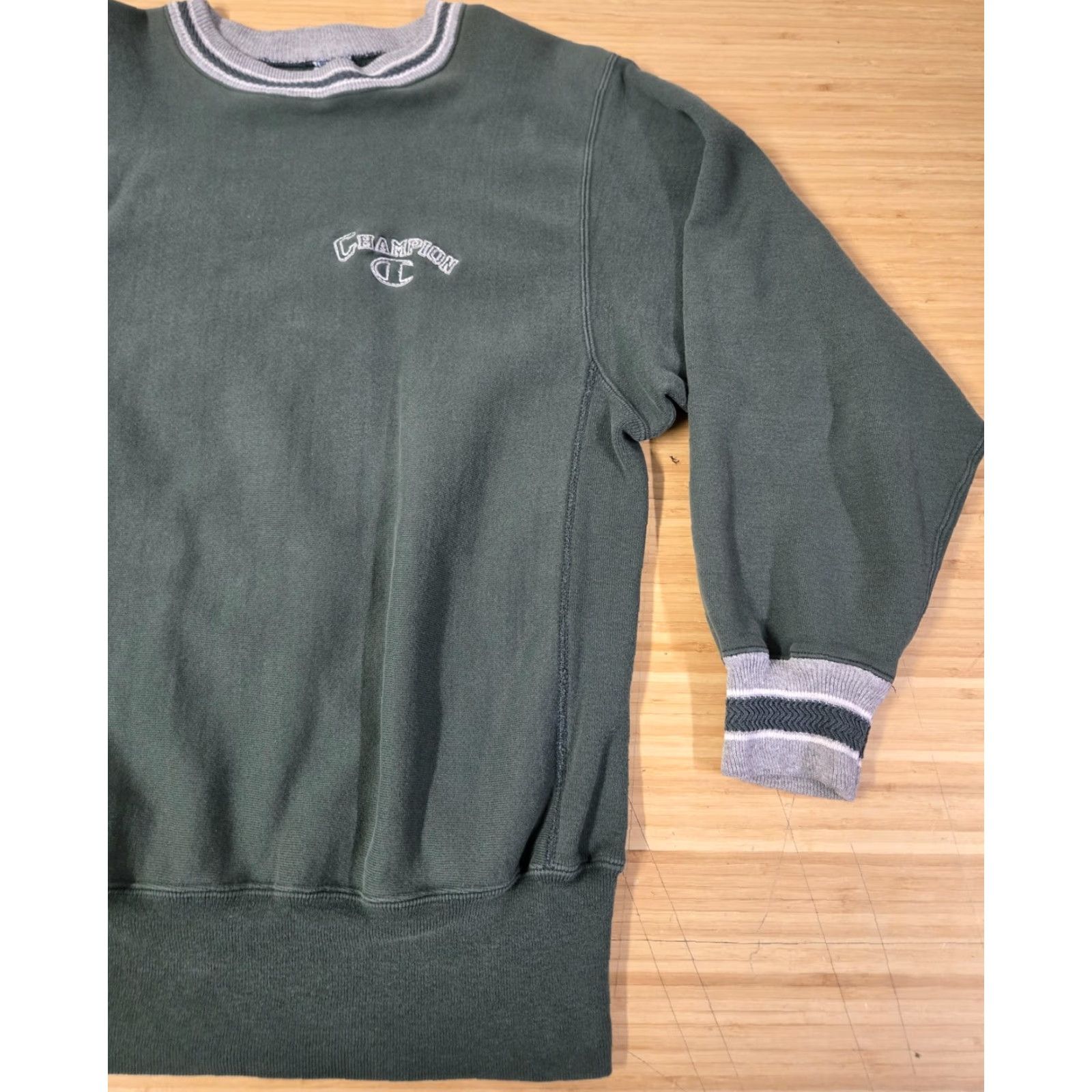 Champion VINTAGE Champion Reverse Weave Sweatshirt Mens Large Green Crewneck Made USA 90s Size US L / EU 52-54 / 3 - 2 Thumbnail