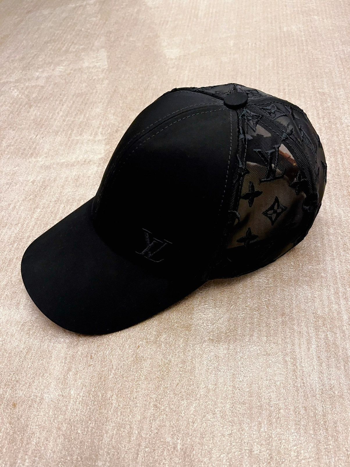 Louis Vuitton Louis Vuitton Fishnet Hat Collection Size ONE SIZE - 2 Thumbnail