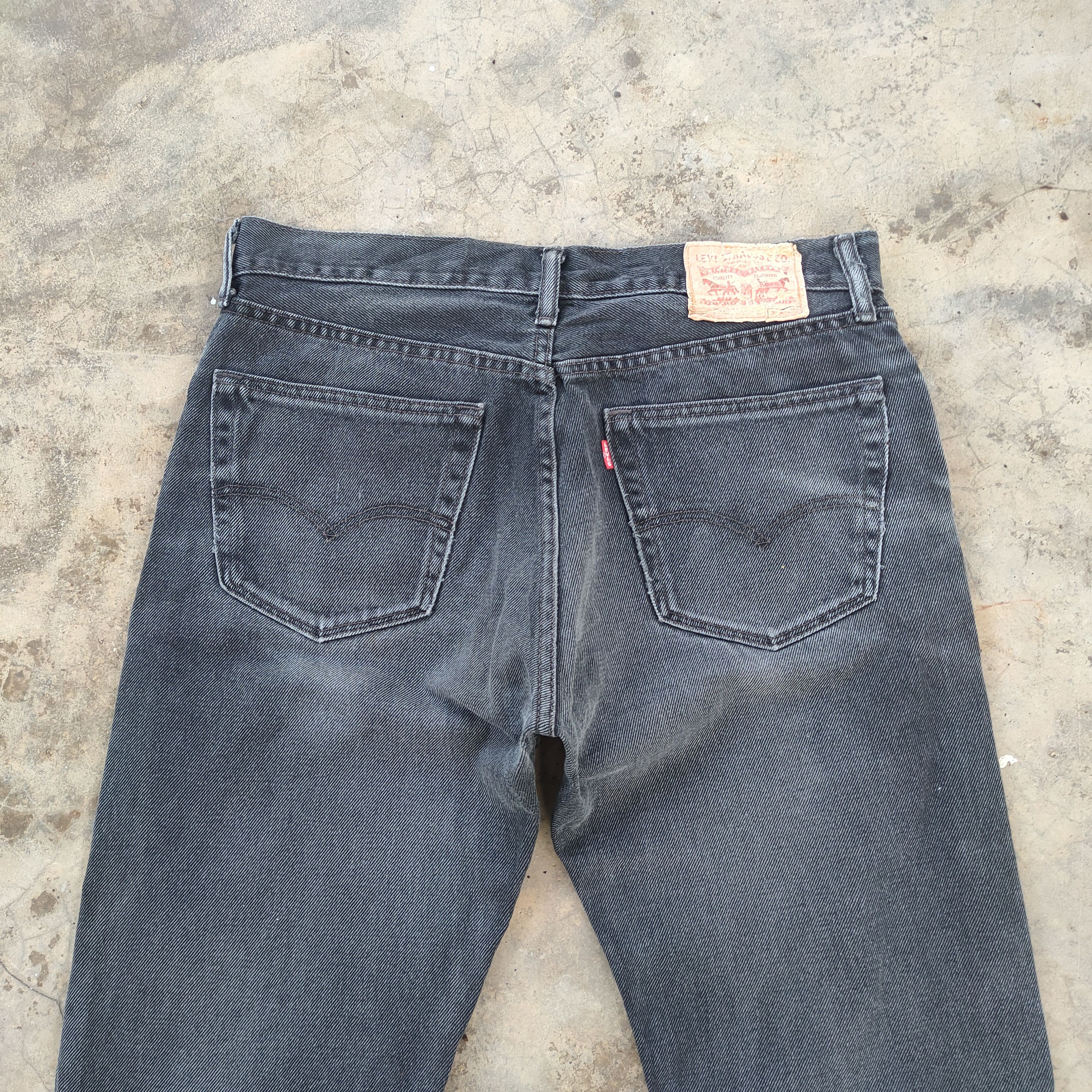 Levi's W35 VINTAGE LEVI'S BLACK RIPPED JEANS DENIM PANTS Size US 35 - 9 Thumbnail