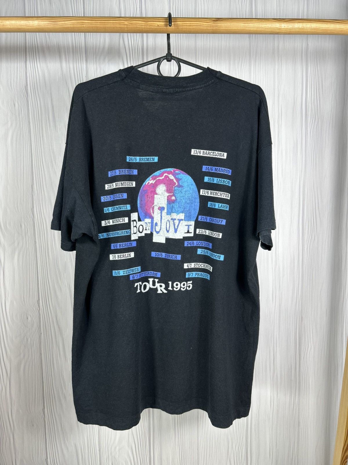 Band Tees Vintage 1995 Bon Jovi These Days European Tour T-Shirt Size US XL / EU 56 / 4 - 2 Thumbnail