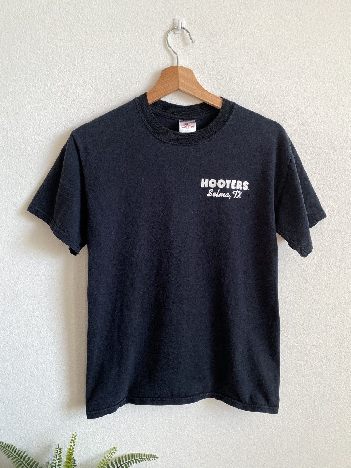Other Faded Hooters Tee Size US S / EU 44-46 / 1 - 2 Thumbnail