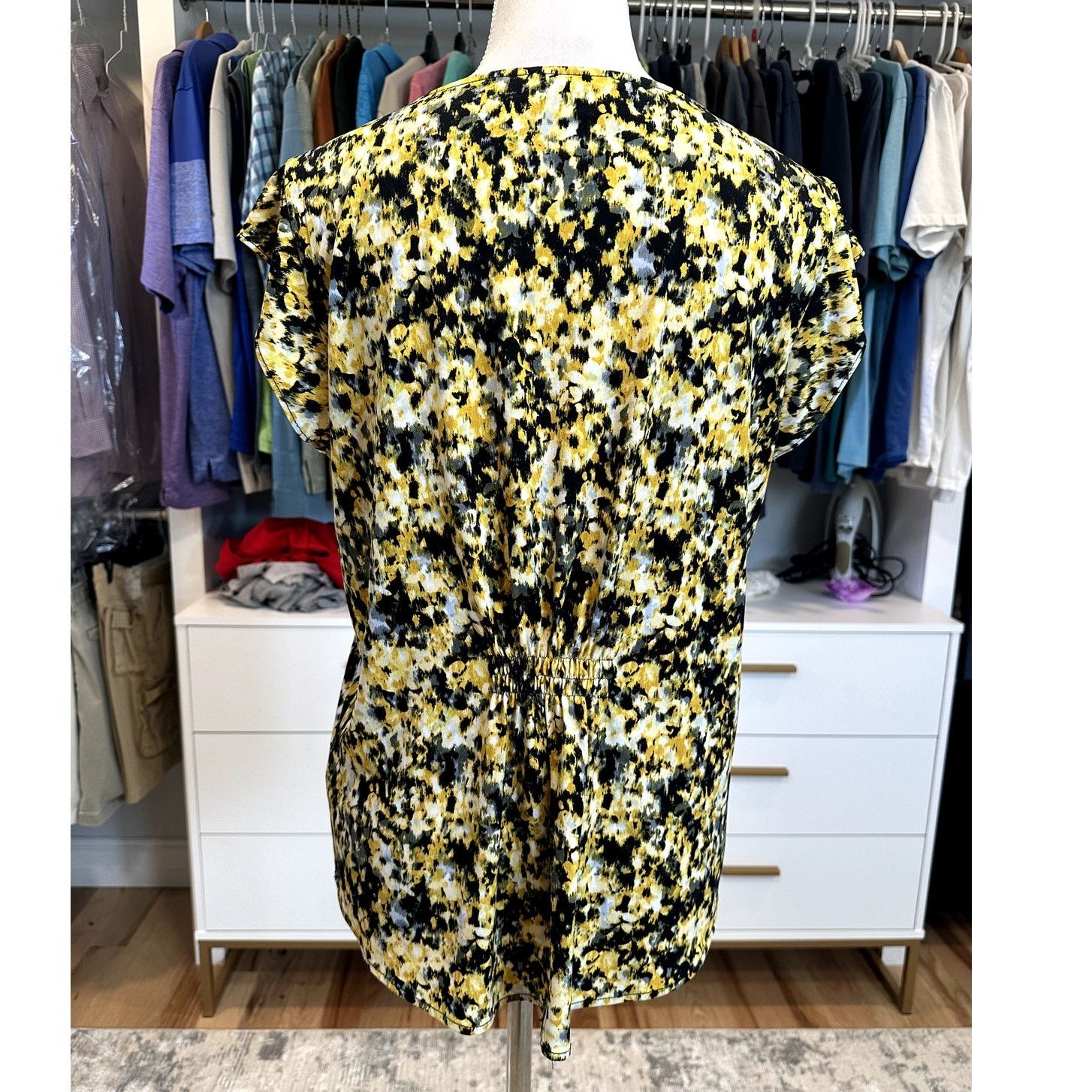 Other Tahari Women's Abstract Yellow Black Floral Cap Sleeve M Size M / US 6-8 / IT 42-44 - 5 Thumbnail