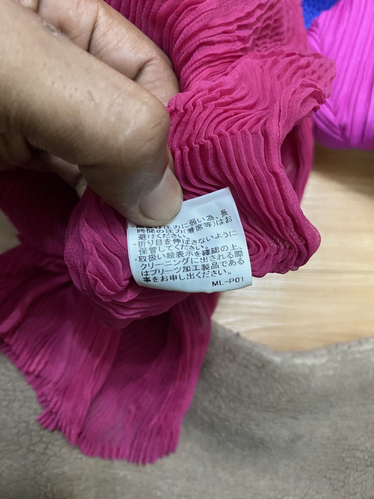 Issey Miyake “Issey Miyake Vintage Pleated Mesh Cardigan – Magenta Size S / US 4 / IT 40 - 14 Thumbnail