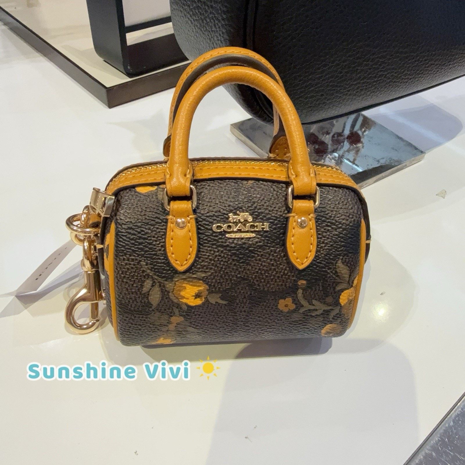 NWT Coach Mini Rowan Keychain Charm Floral CCF12（no bag）