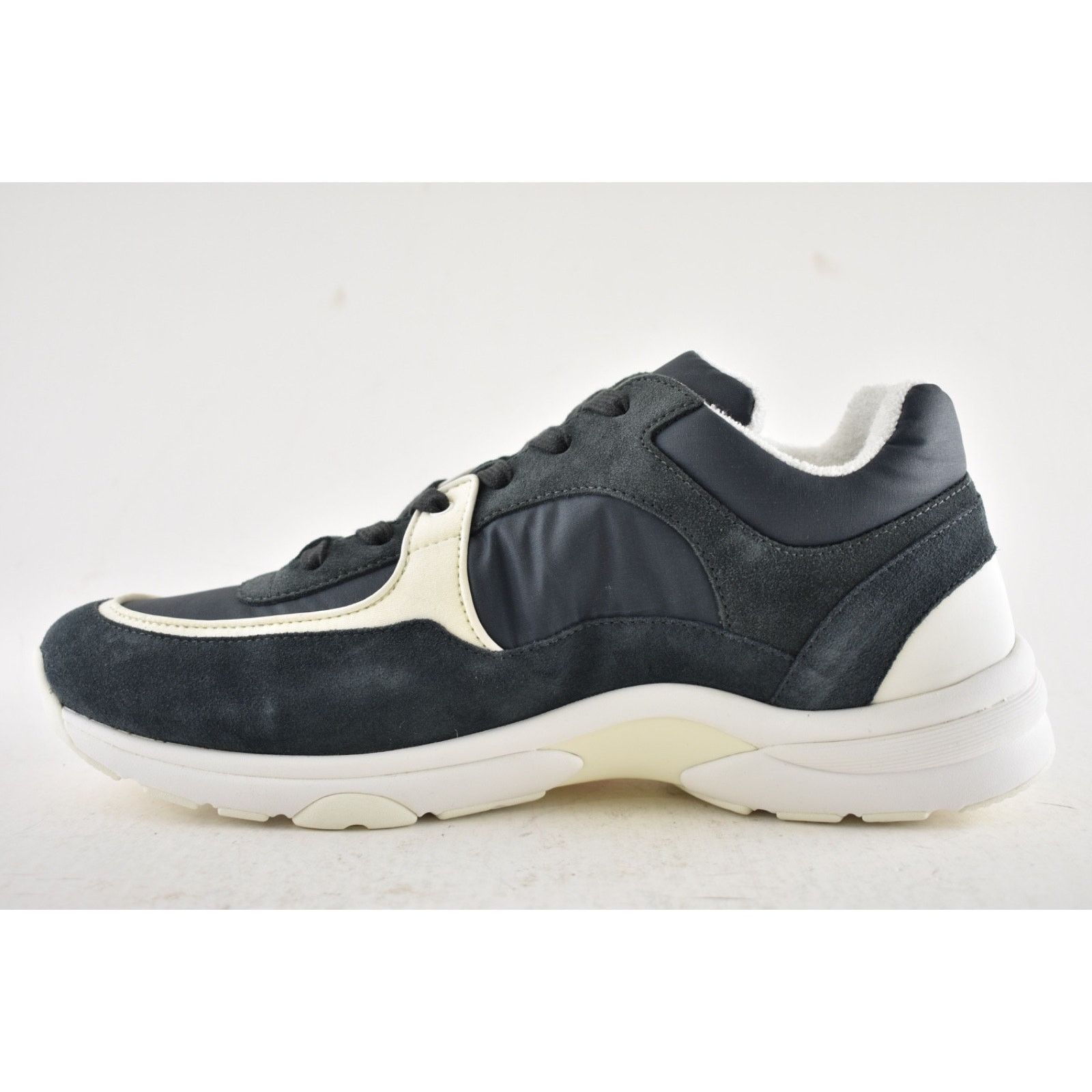 Chanel Chanel 20C Mens Blue White CC Logo Low Top Lace Up Size US 11 / EU 44 - 9 Thumbnail
