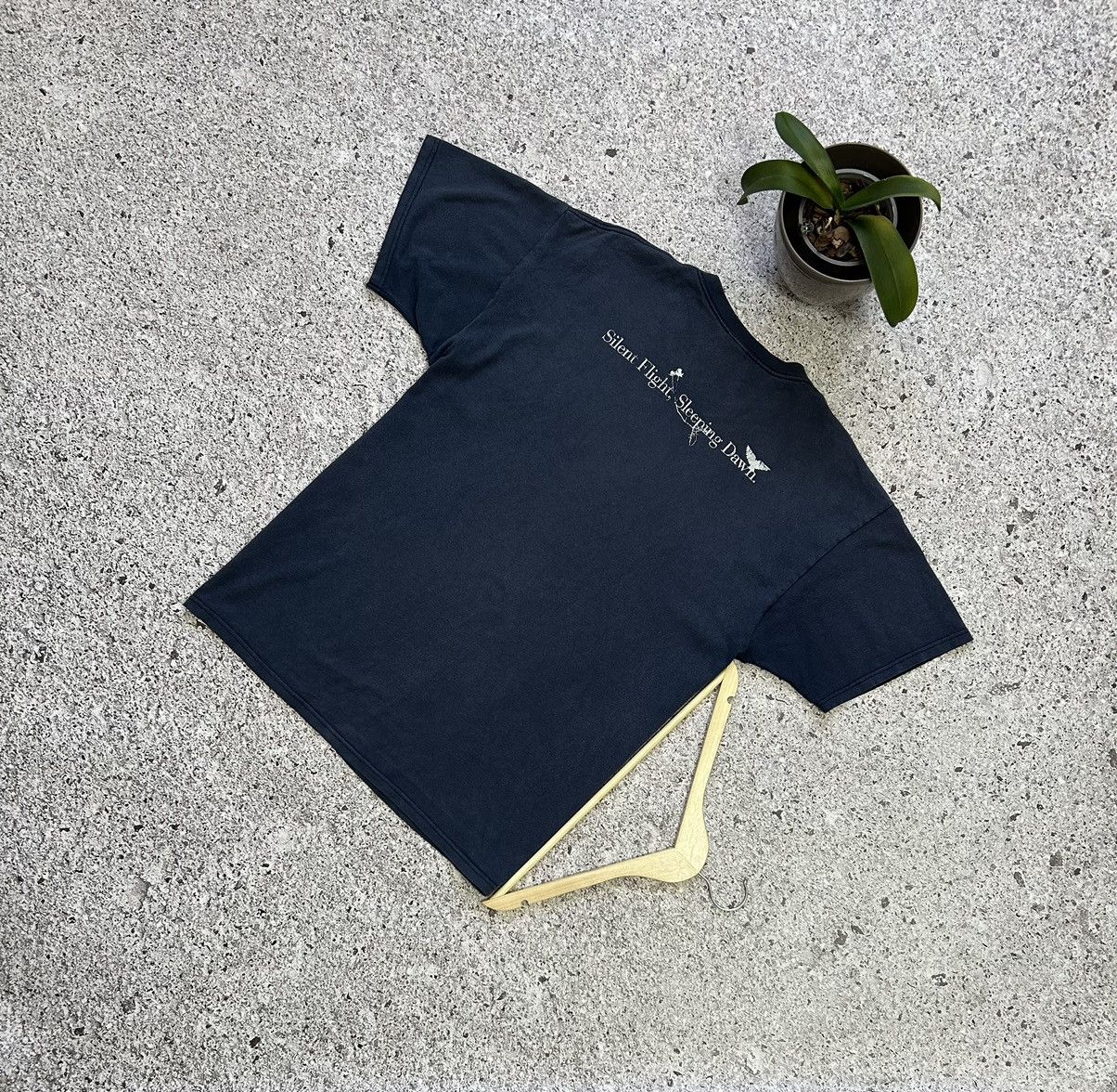Band Tees × Vintage Vintage Mono Silent Flight Sleeping Dawn 2009 T-Shirt Size US XXL / EU 58 / 5 - 2 Thumbnail
